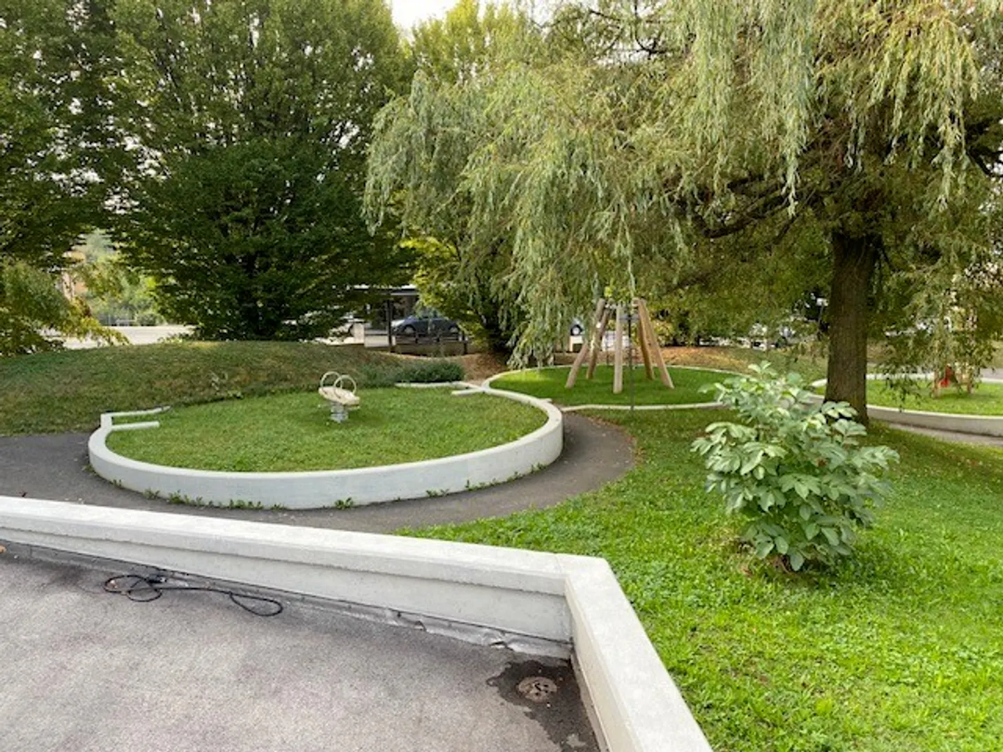 Schöne Wohnung in der Nähe von Geschäften und Schulen - Foto 2 von 8