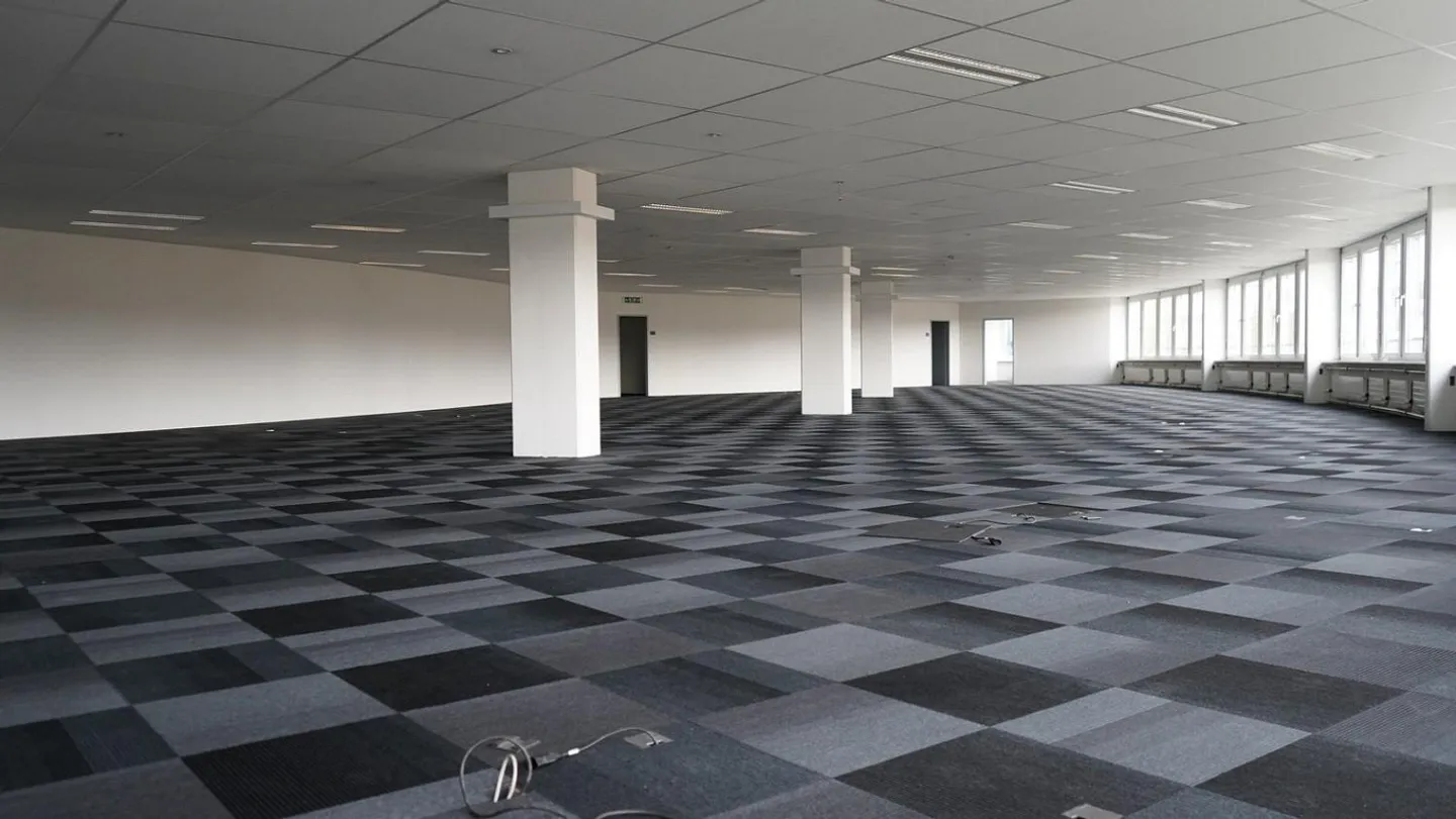 Your new headquarters after renovation in Wallisellen - Photo 5 of 13