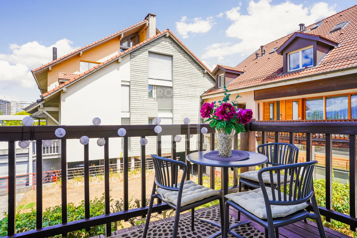 Exclusively: Charming 4-room duplex with balcony and terrace - Photo 1 of 7
