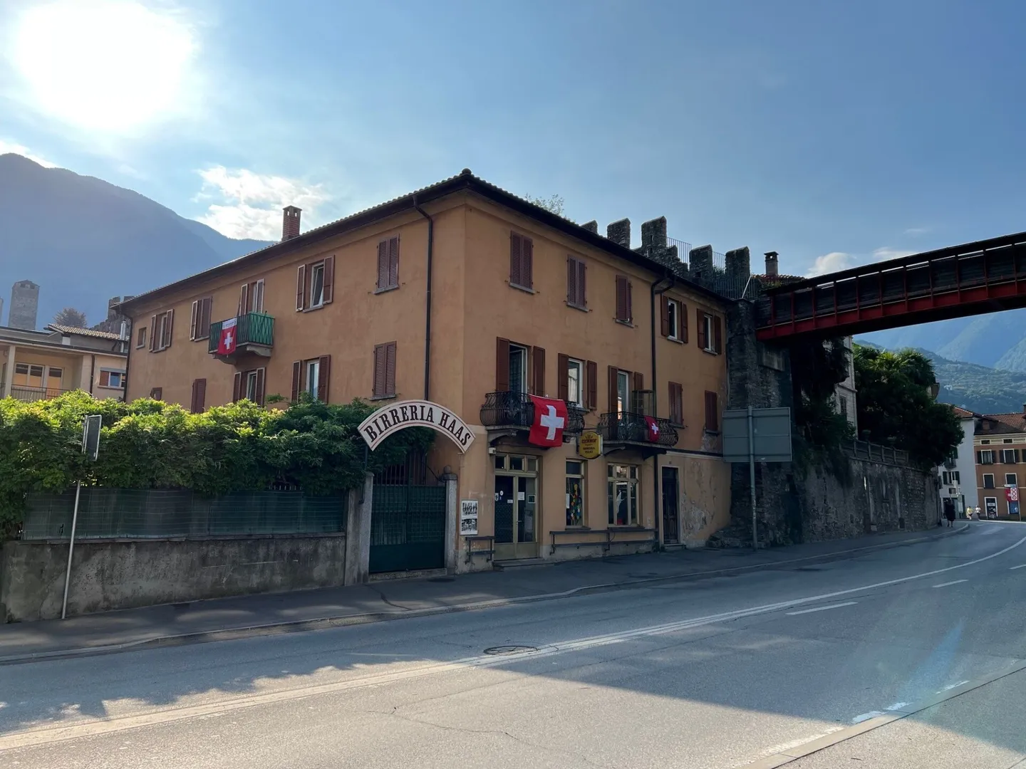 Bellinzona - Historisches Mehrfamilienhaus im Zentrum - Foto 1 von 1