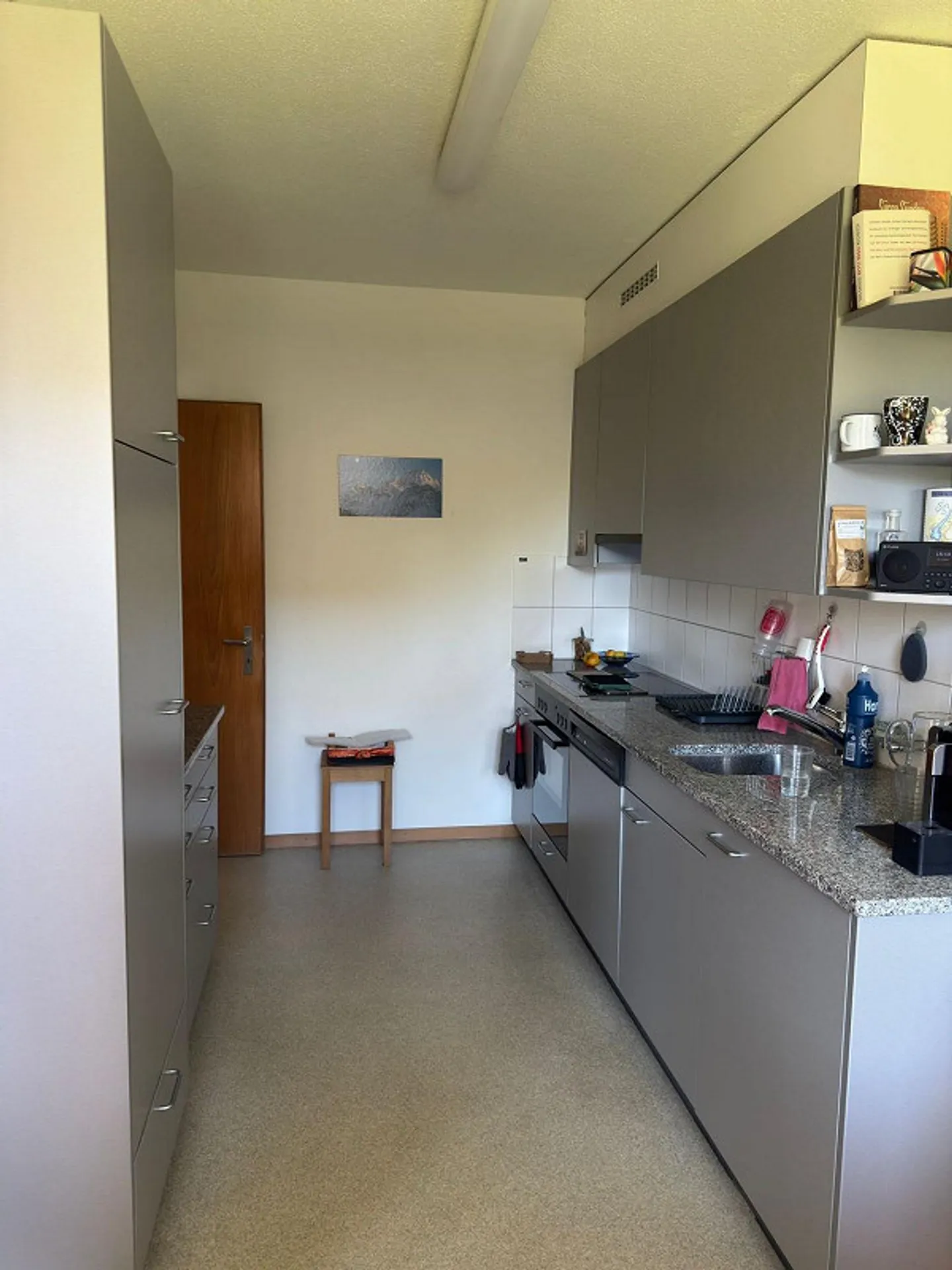Appartamento affascinante in una posizione popolare di Zurigo Albisrieden - Foto 4 di 8