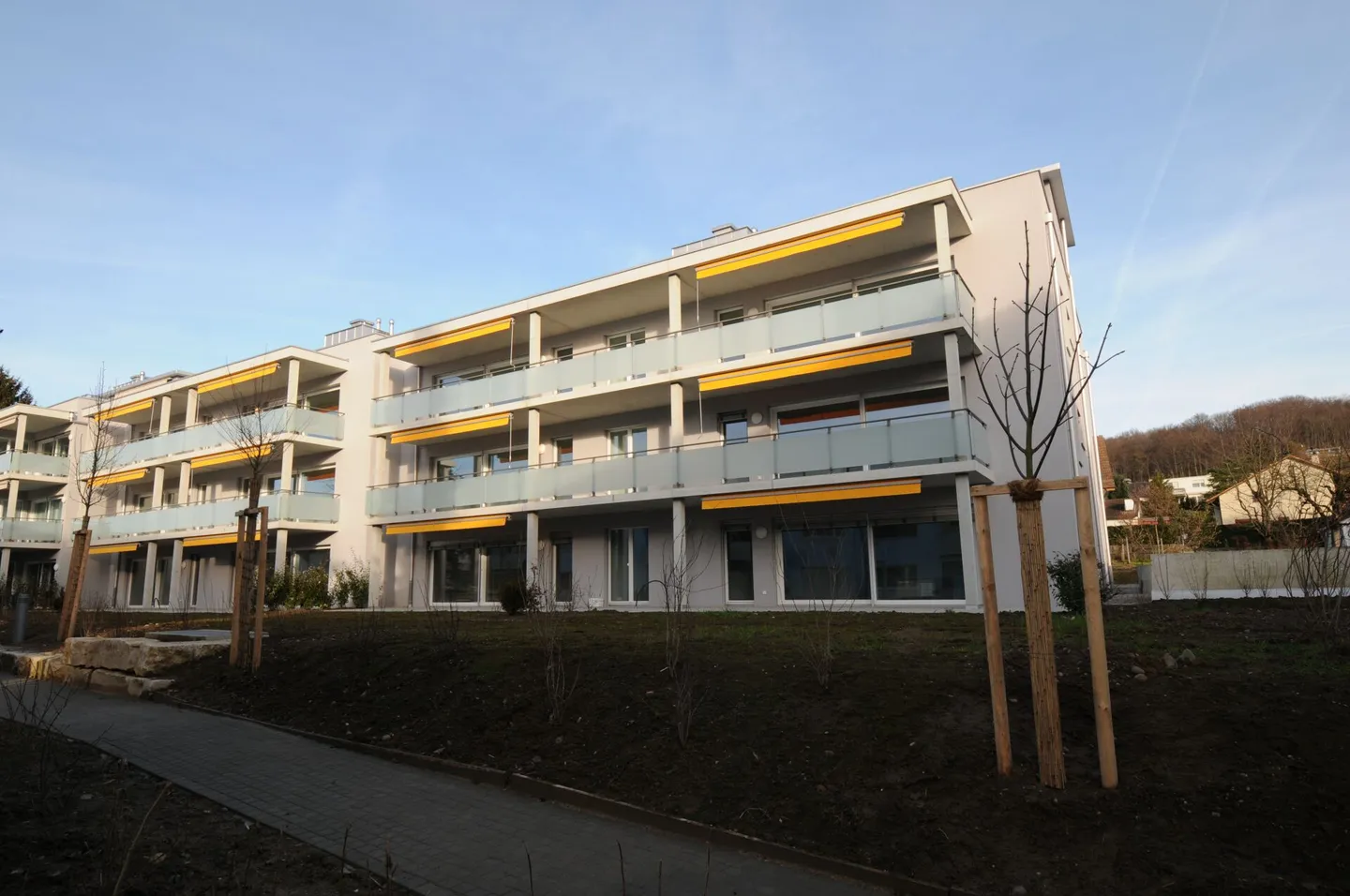 Vivere bene non è mai stato così vicino: - Appartamento mansardato di 3,5 stanze a Hausen - Foto 2 di 5