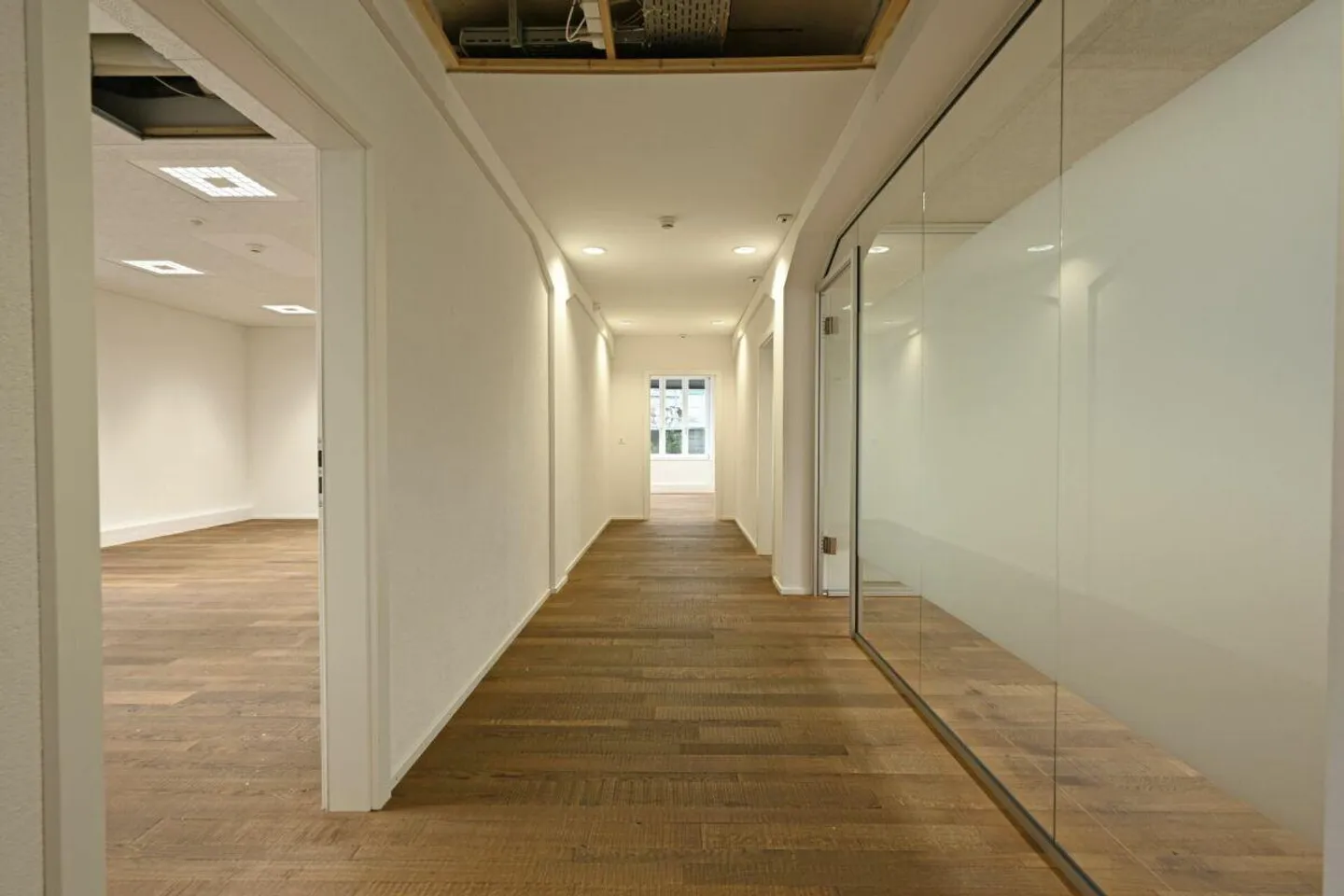 214 m² commercial space - Photo 4 of 7