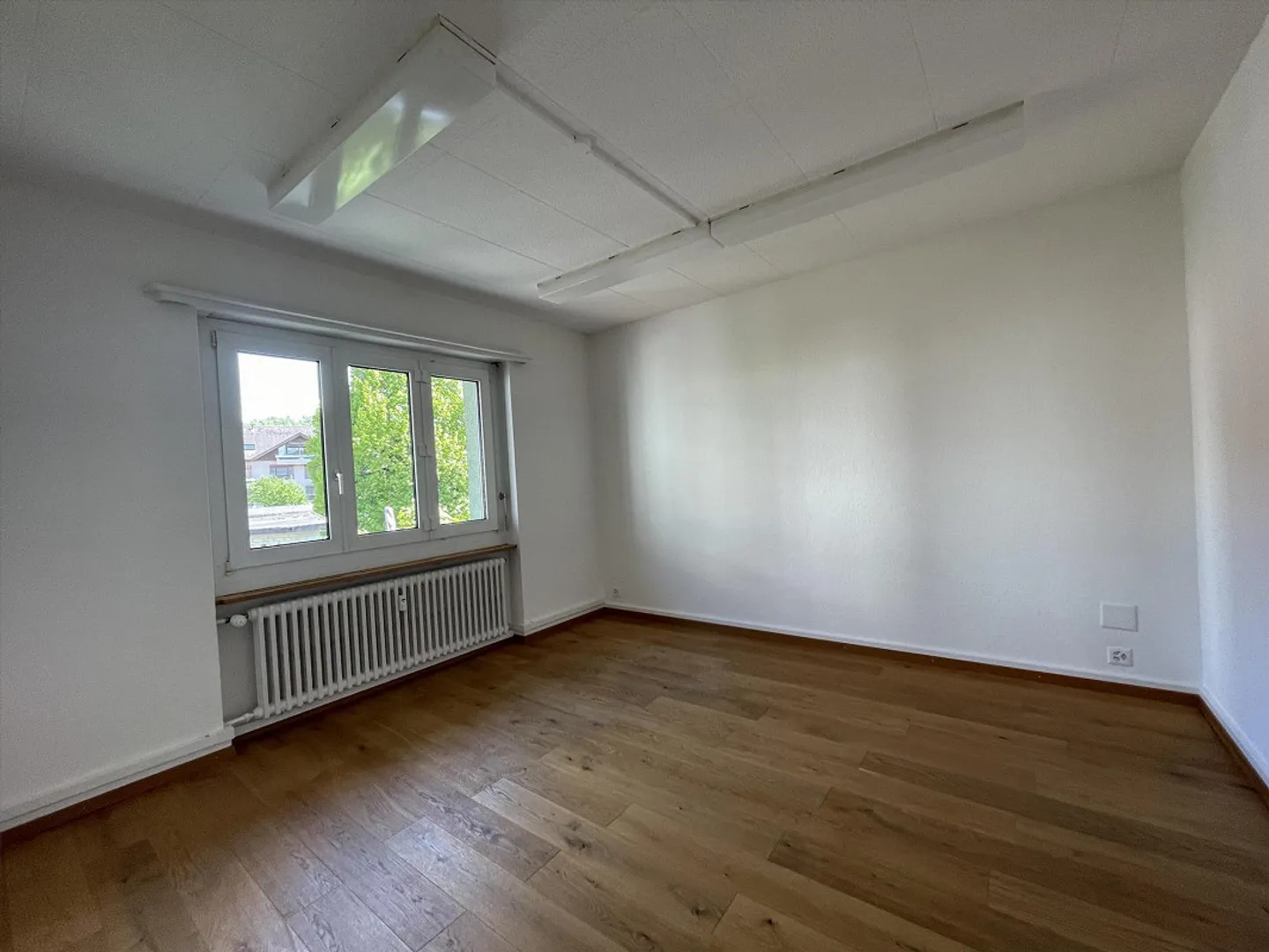 Uffici/Ambulatori in posizione centrale a Burgdorf - Foto 4 di 9
