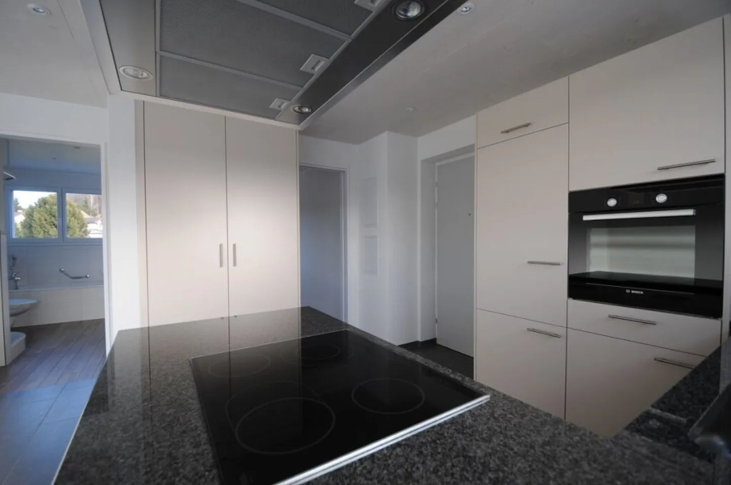 Vivere bene non è mai stato così vicino: - Appartamento mansardato di 3,5 stanze a Hausen - Foto 3 di 5