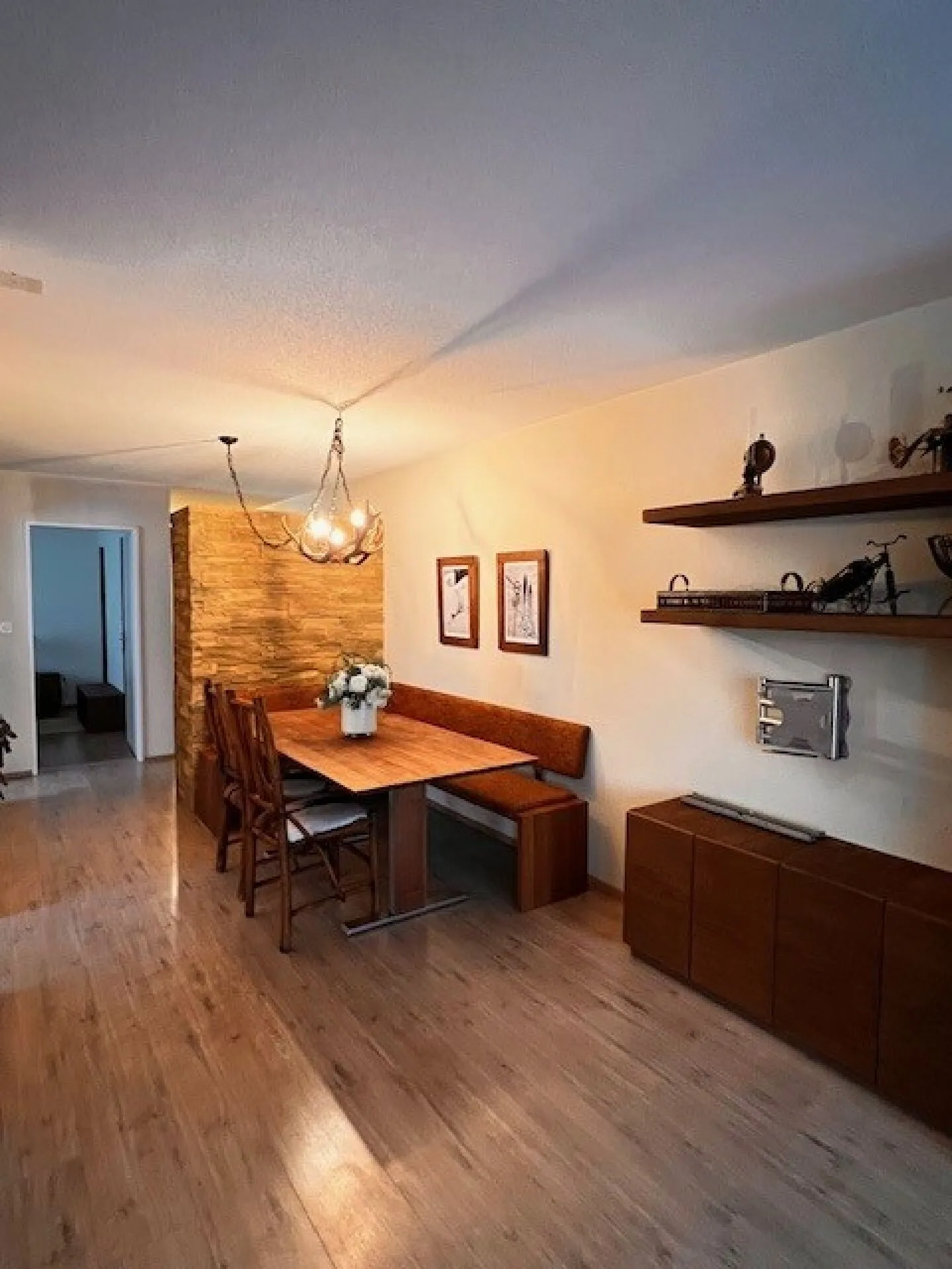 Appartement 2 pièces magnifiquement meublé - Photo 2 sur 10