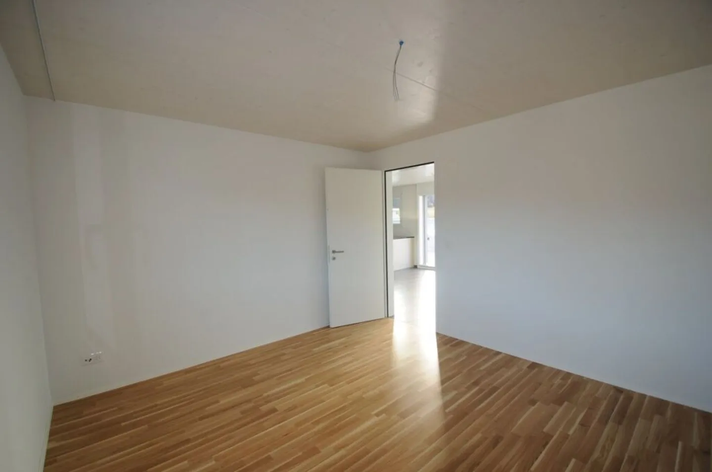 Vivere bene non è mai stato così vicino: - Appartamento mansardato di 3,5 stanze a Hausen - Foto 4 di 5