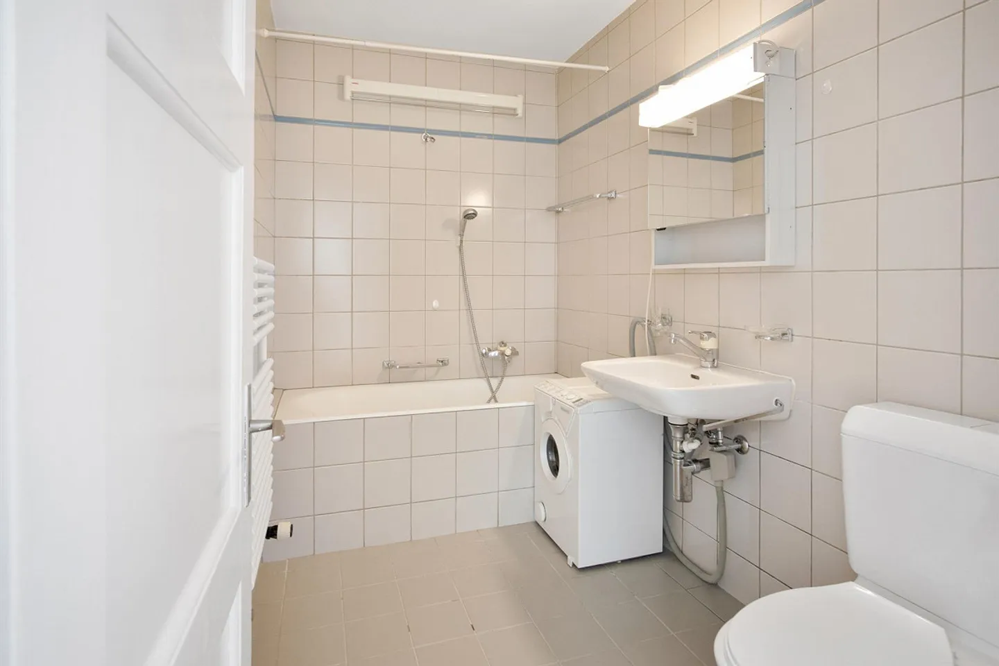 Apartment near the city center - Photo 10 of 12