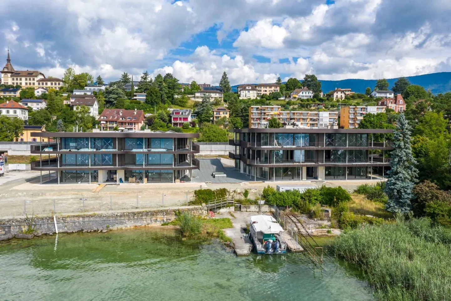 Eleganza e modernità, sistemati a piedi nell'acqua! - Foto 3 di 10