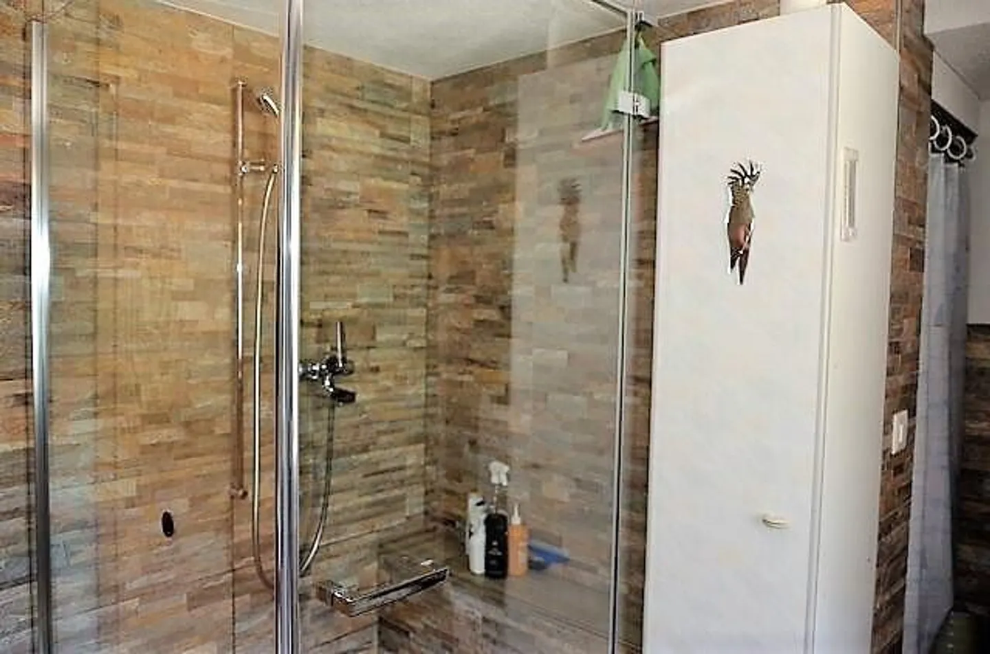 3-storey rustic house with large terrace and small garden - Photo 7 of 13