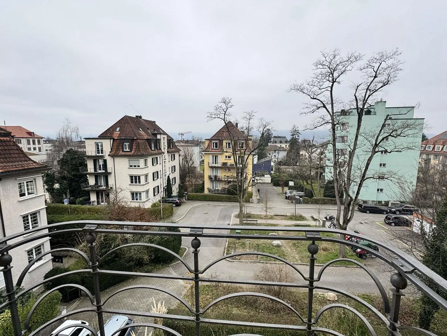 Quiet and bright 3-room apartment in the best location in District 7 - Photo 3 of 12