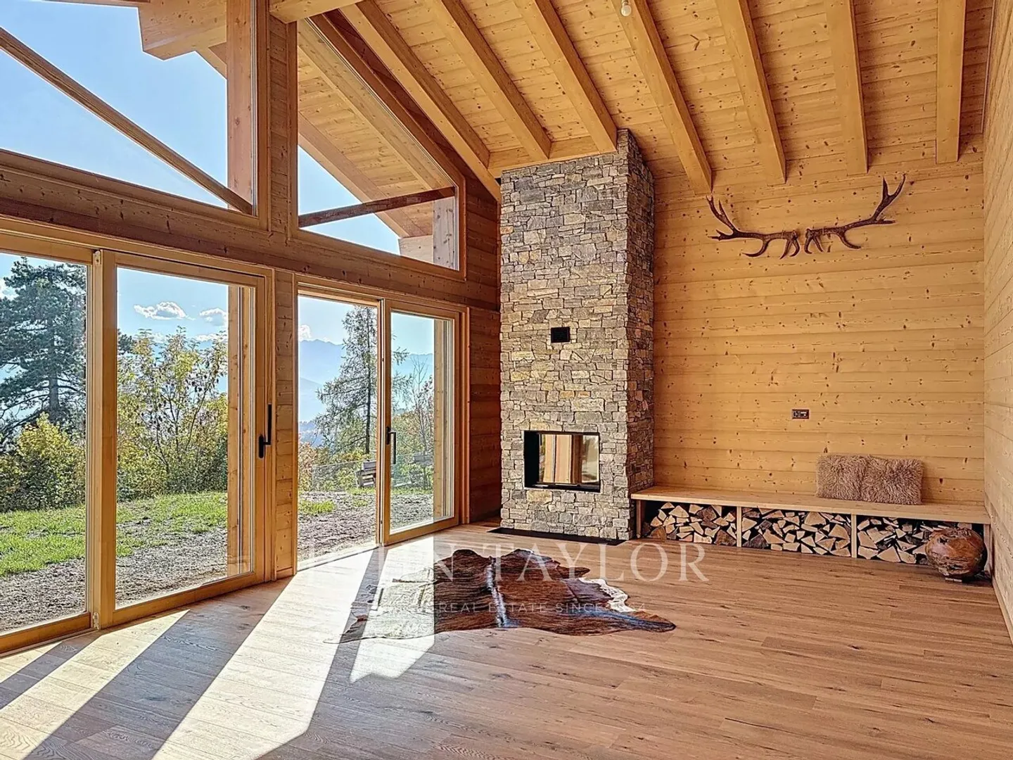 Chalet "Pegasus" The Alpine Elegance - A new chalet, a rare and precious address - Photo 3 of 13