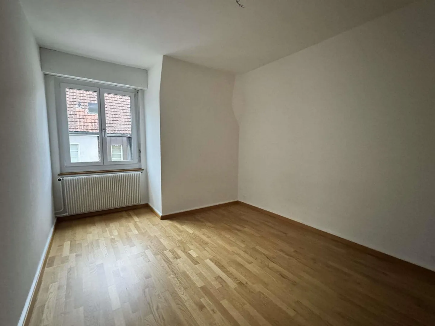 Quiet and bright 3-room apartment in the best location in District 7 - Photo 6 of 12