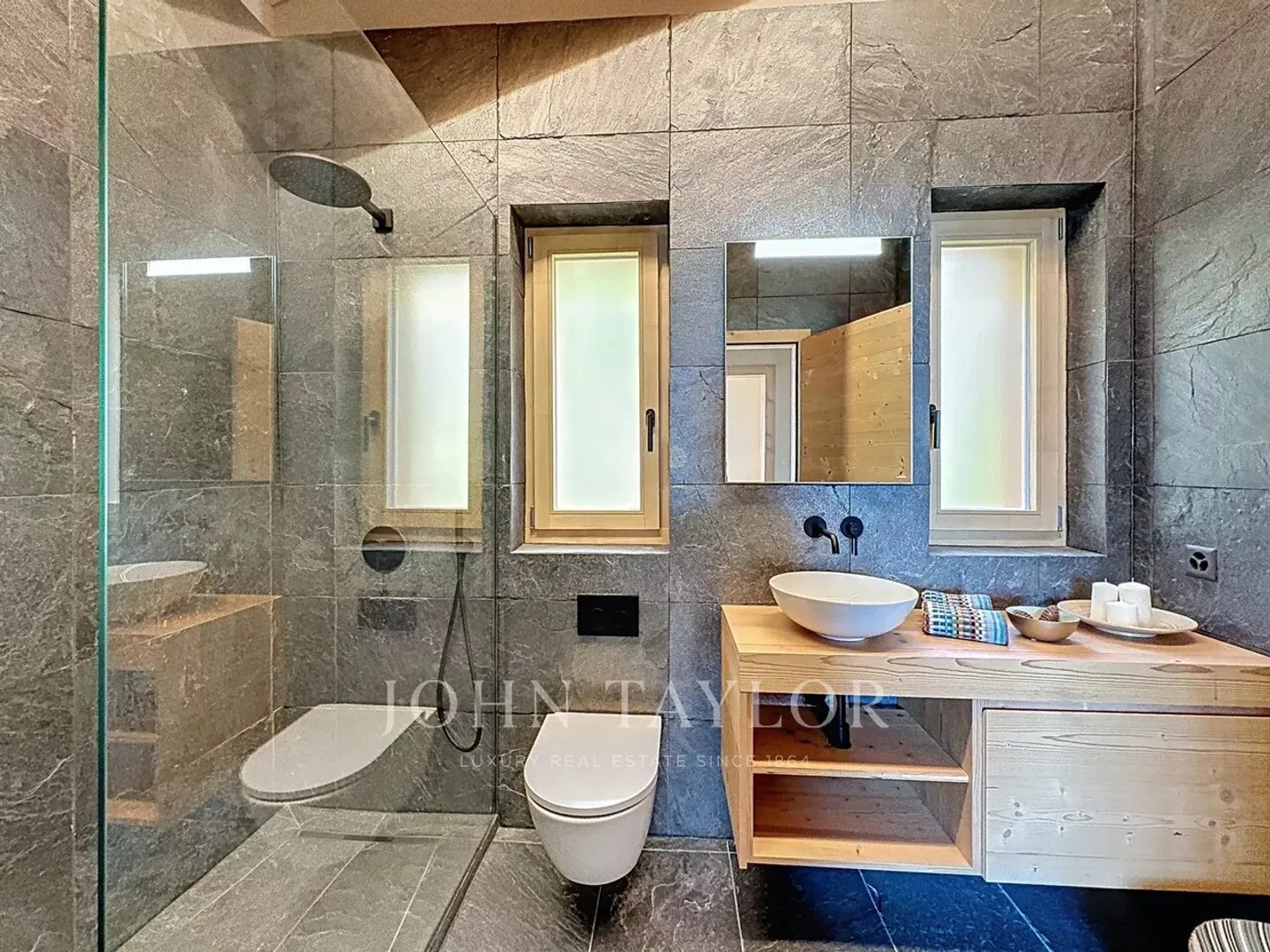 Chalet "Pegasus" The Alpine Elegance - A new chalet, a rare and precious address - Photo 12 of 13