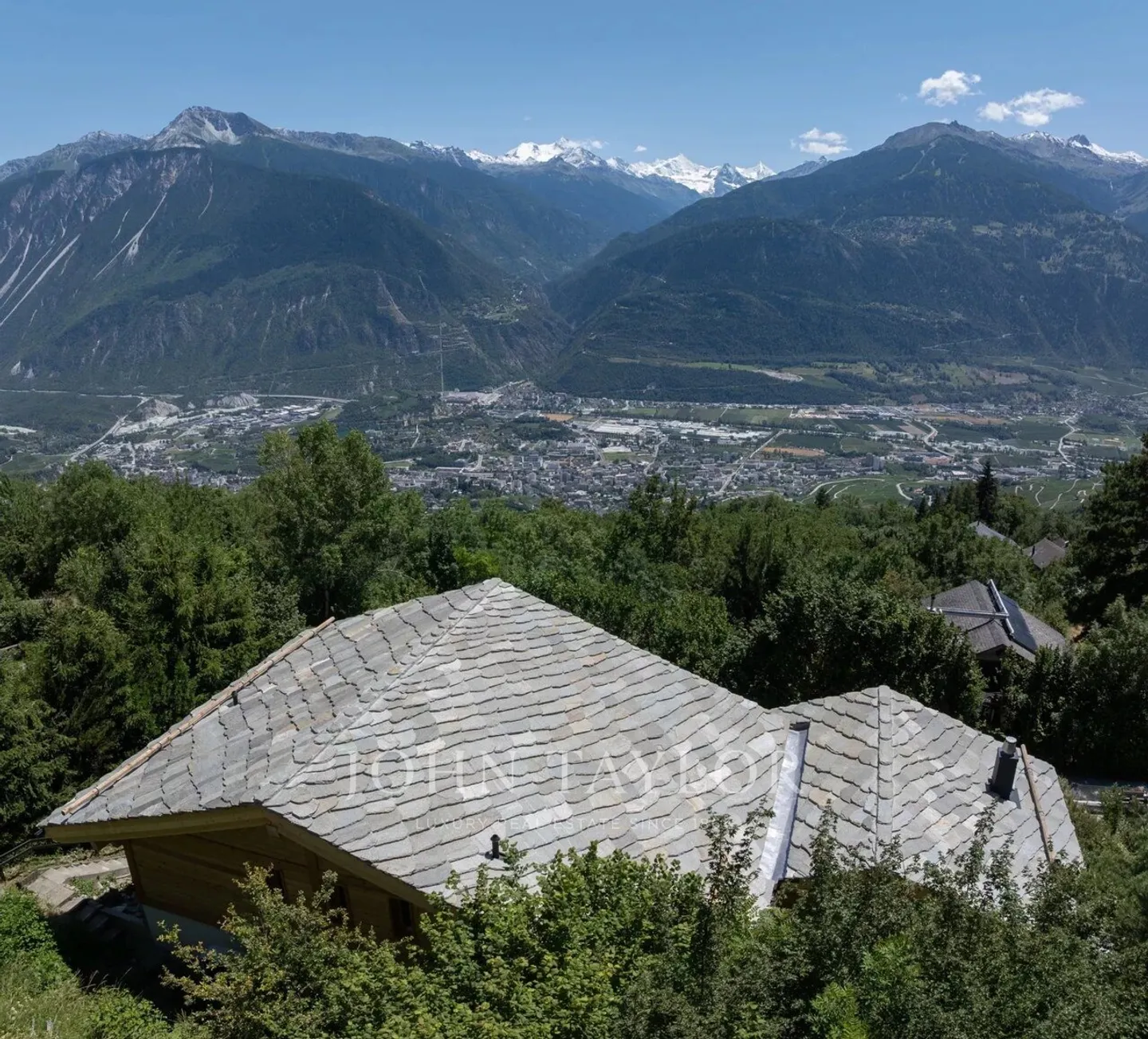 Chalet "Pegasus" The Alpine Elegance - A new chalet, a rare and precious address - Photo 13 of 13