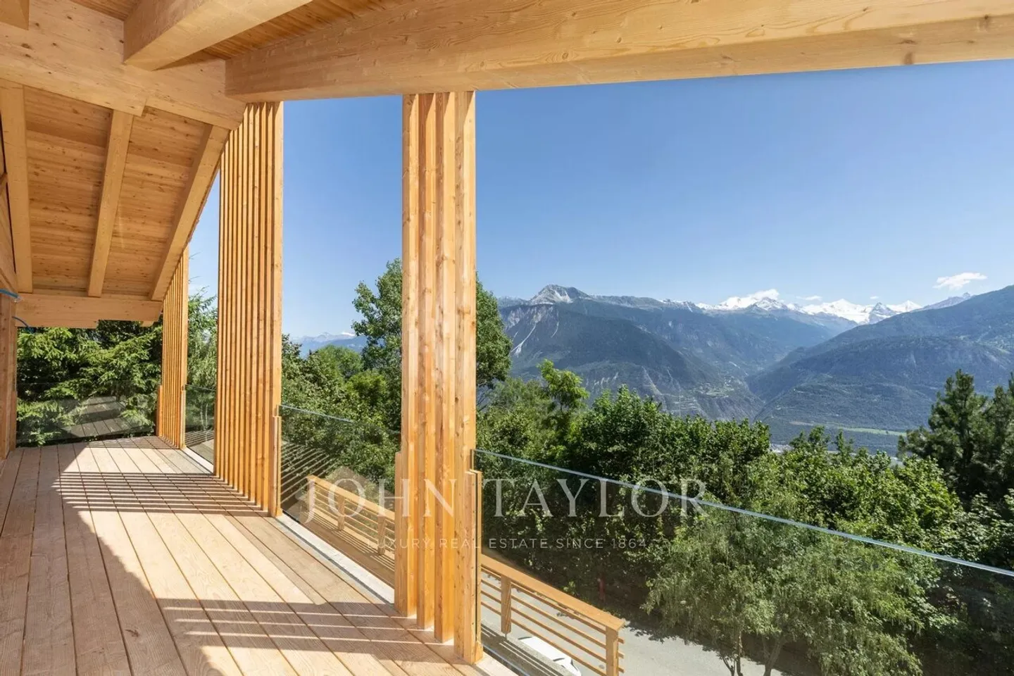 Chalet "Pegasus" The Alpine Elegance - A new chalet, a rare and precious address - Photo 7 of 13