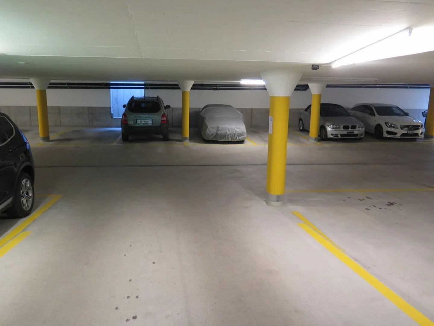 Your garage space in Chur - near hospitals - Photo 2 of 2