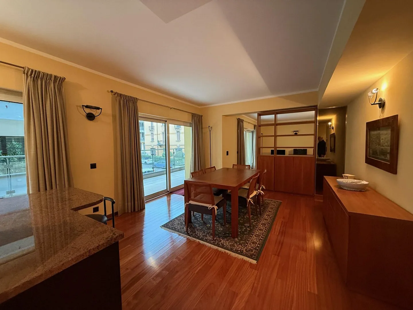 Appartamento elegante con balcone a Lugano - Foto 2 di 5