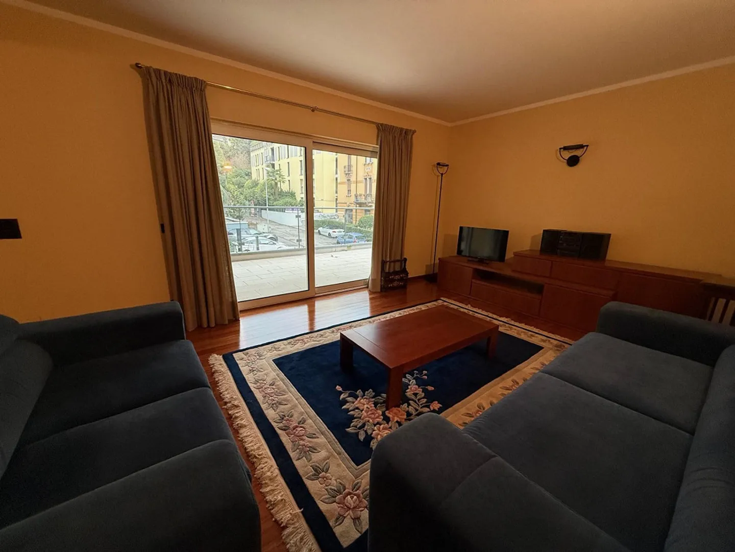 Appartamento elegante con balcone a Lugano - Foto 3 di 5