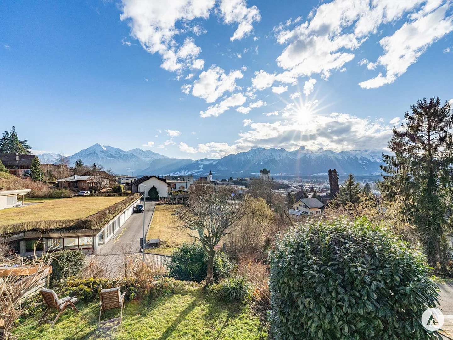 Sun. Peace. Close to the city. - Photo 2 of 13