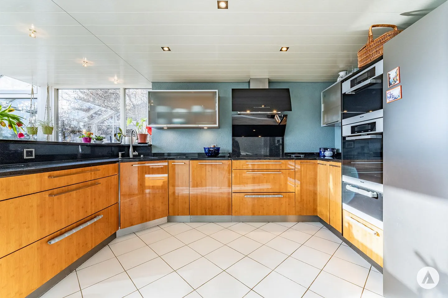 Sun. Peace. Close to the city. - Photo 7 of 13