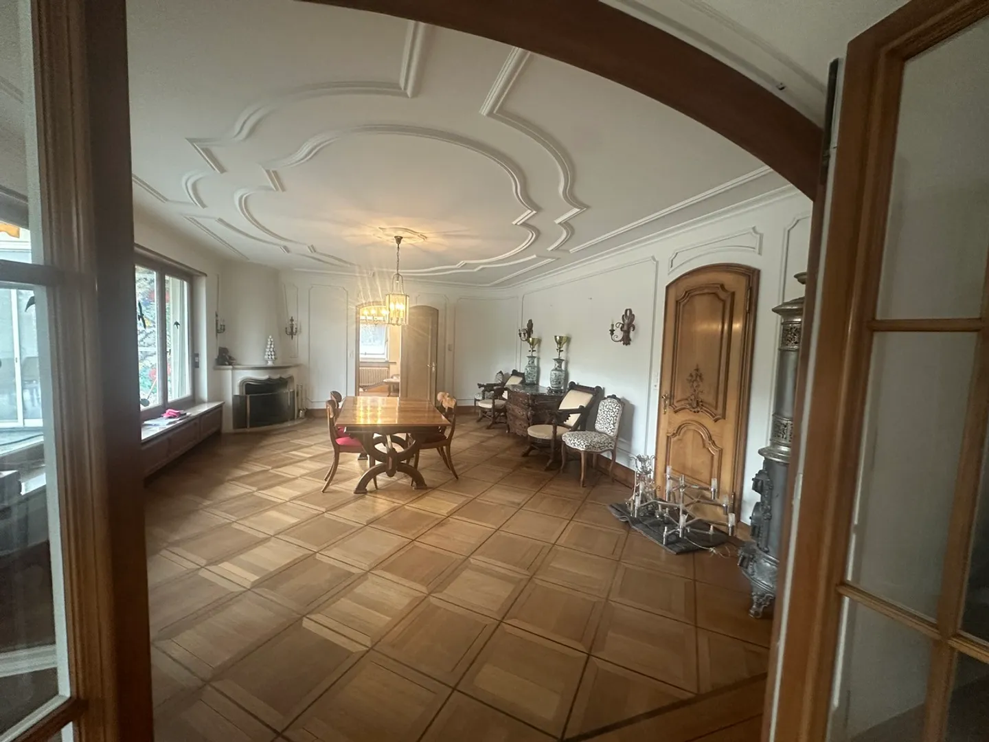 Belle villa avec piscine sur plus de 4 000 m2 de terrain - Photo 6 sur 16