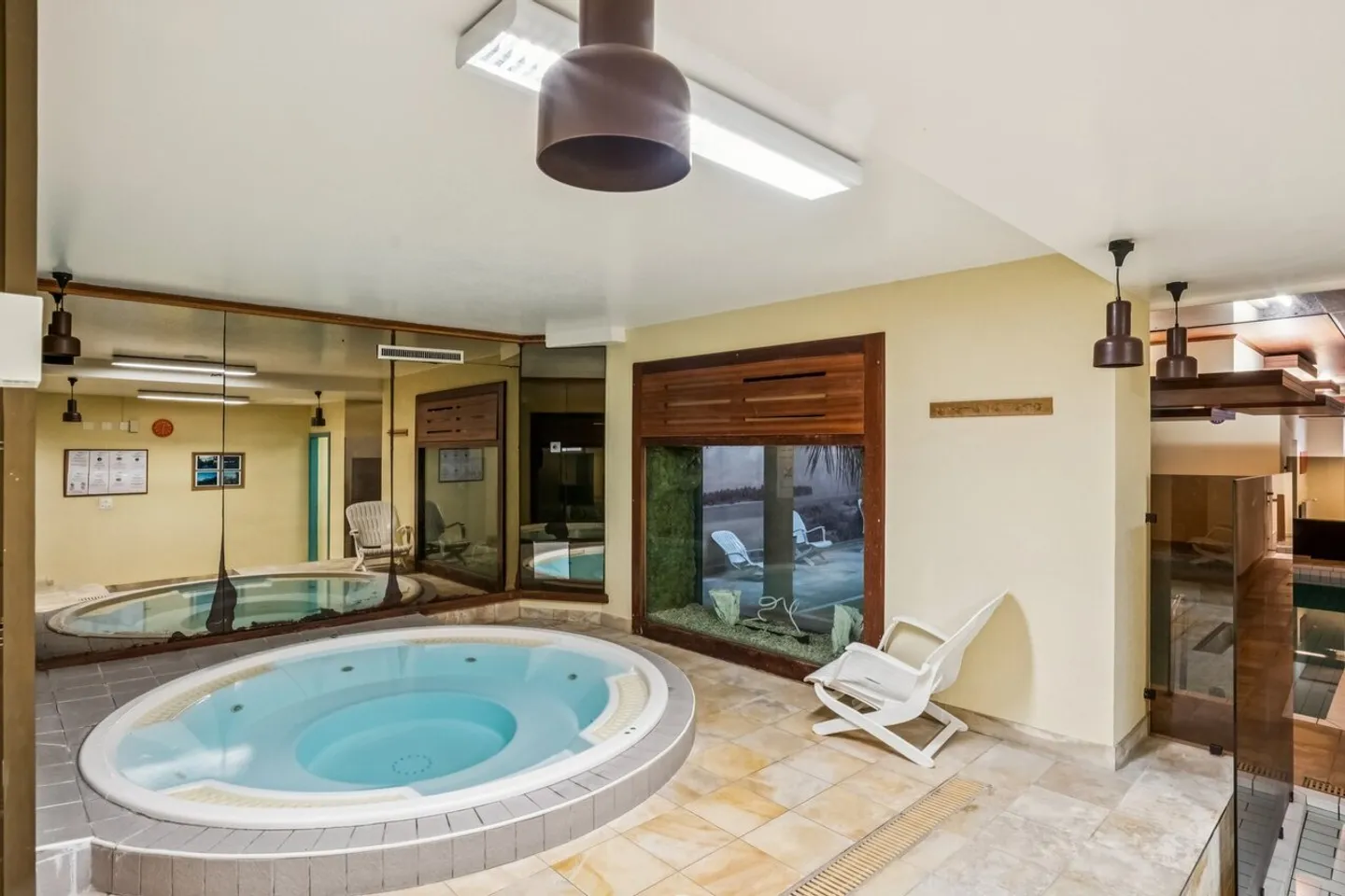 Appartement Charmant avec Terrasse - Photo 11 sur 13