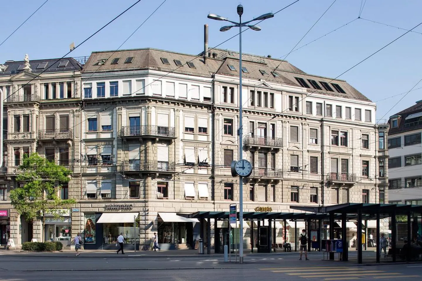 High-quality office space in the best location at Löwenplatz - Photo 1 of 9
