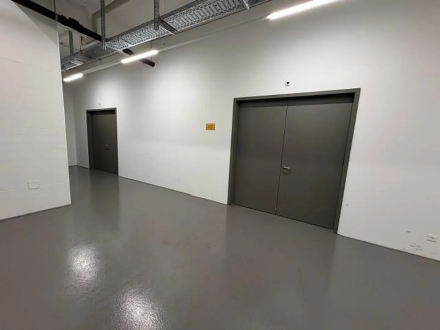 Mix & Match - Two storage areas with a total of 260 m²! - Photo 5 of 7