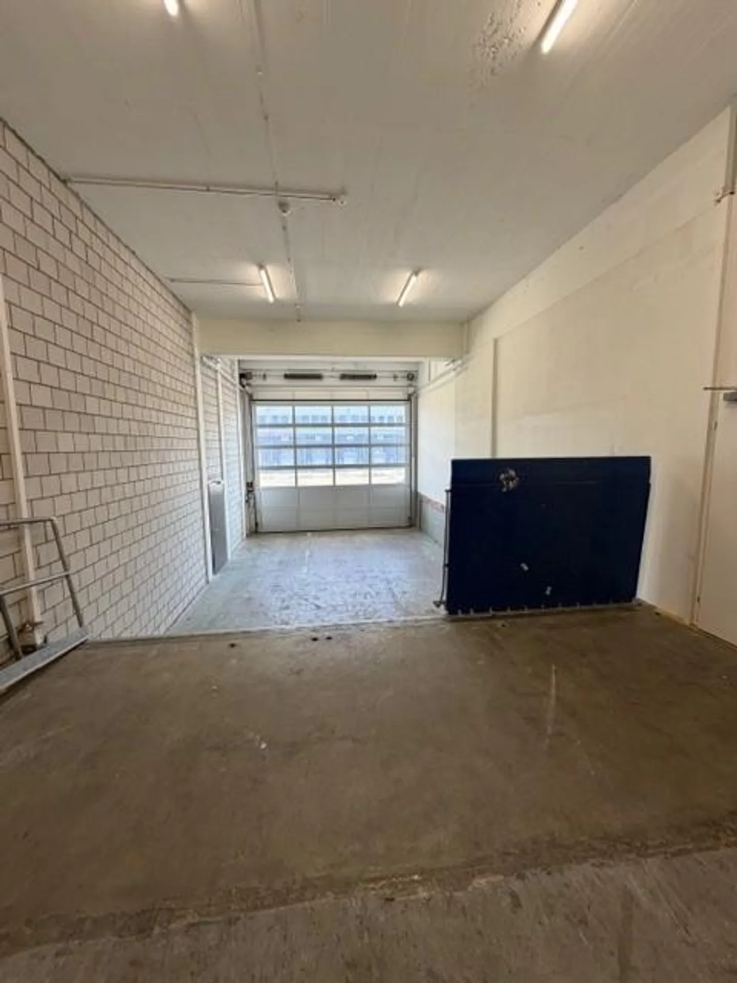 Mix & Match - Two storage areas with a total of 260 m²! - Photo 6 of 7