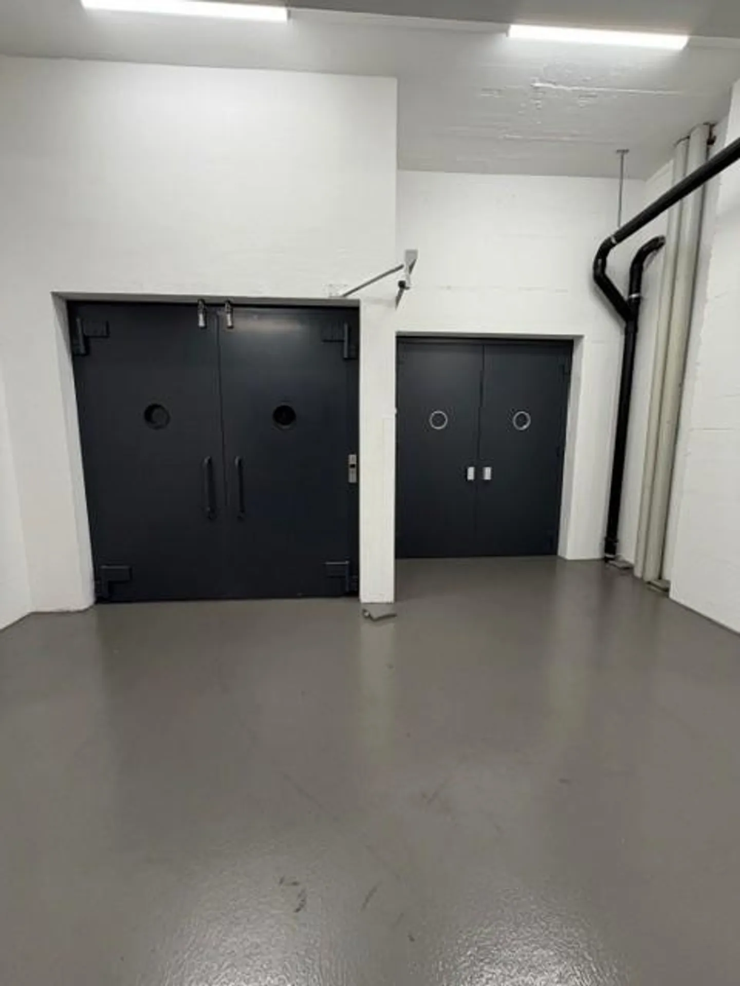 Mix & Match - Two storage areas with a total of 260 m²! - Photo 7 of 7