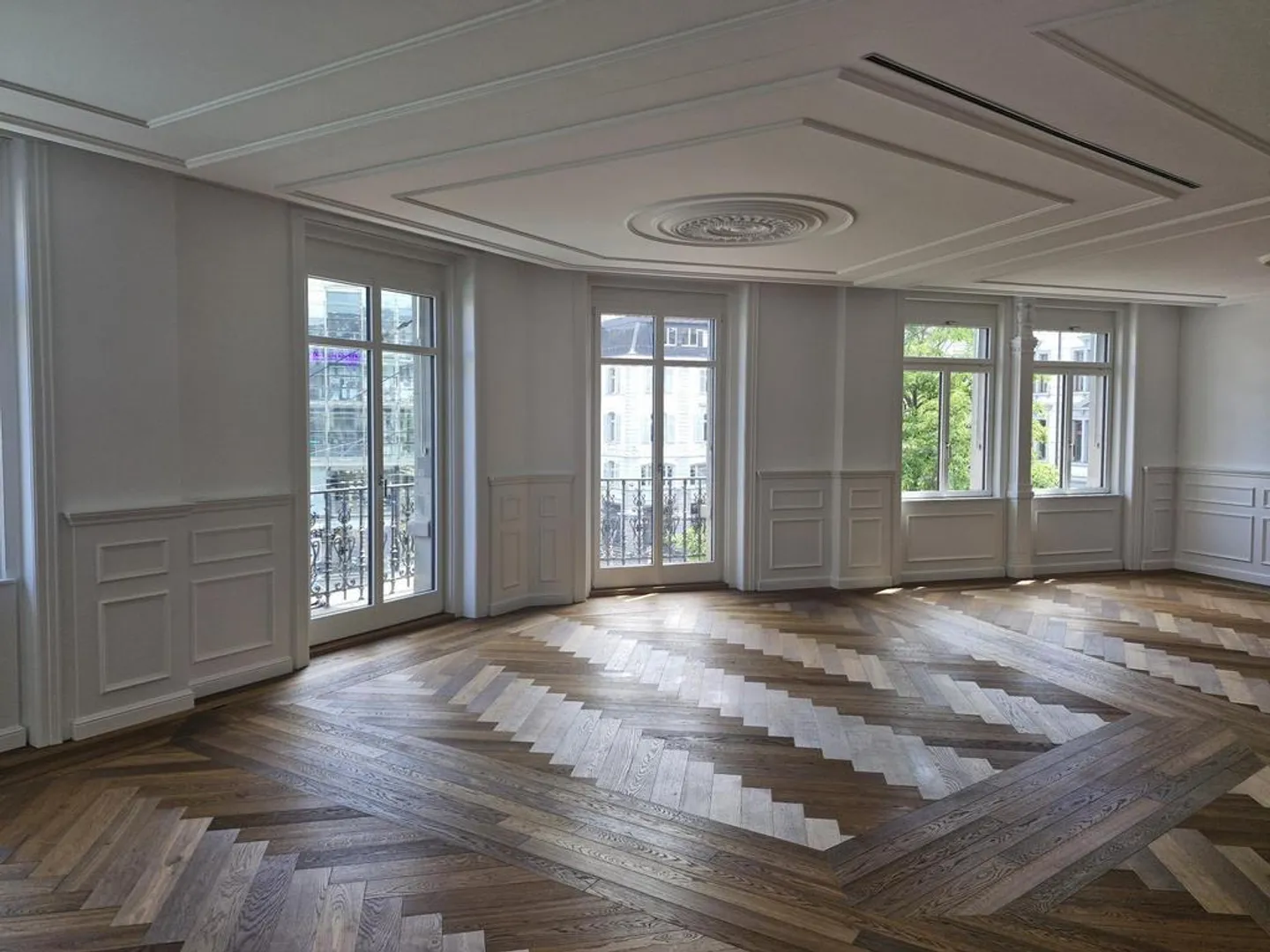 High-quality office space in the best location at Löwenplatz - Photo 2 of 9