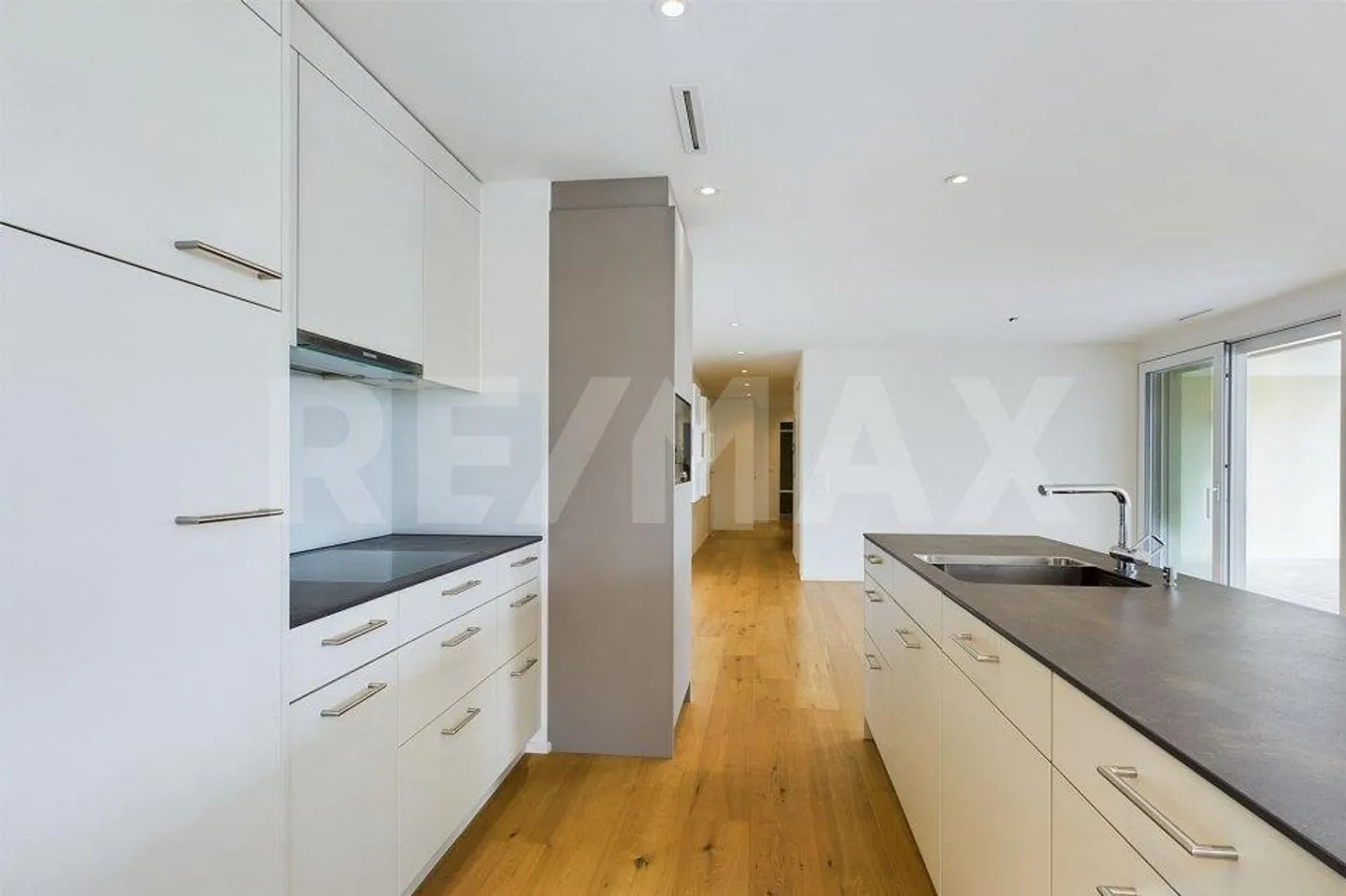 Modernes Apartment in Siebnen - Foto 8 von 13