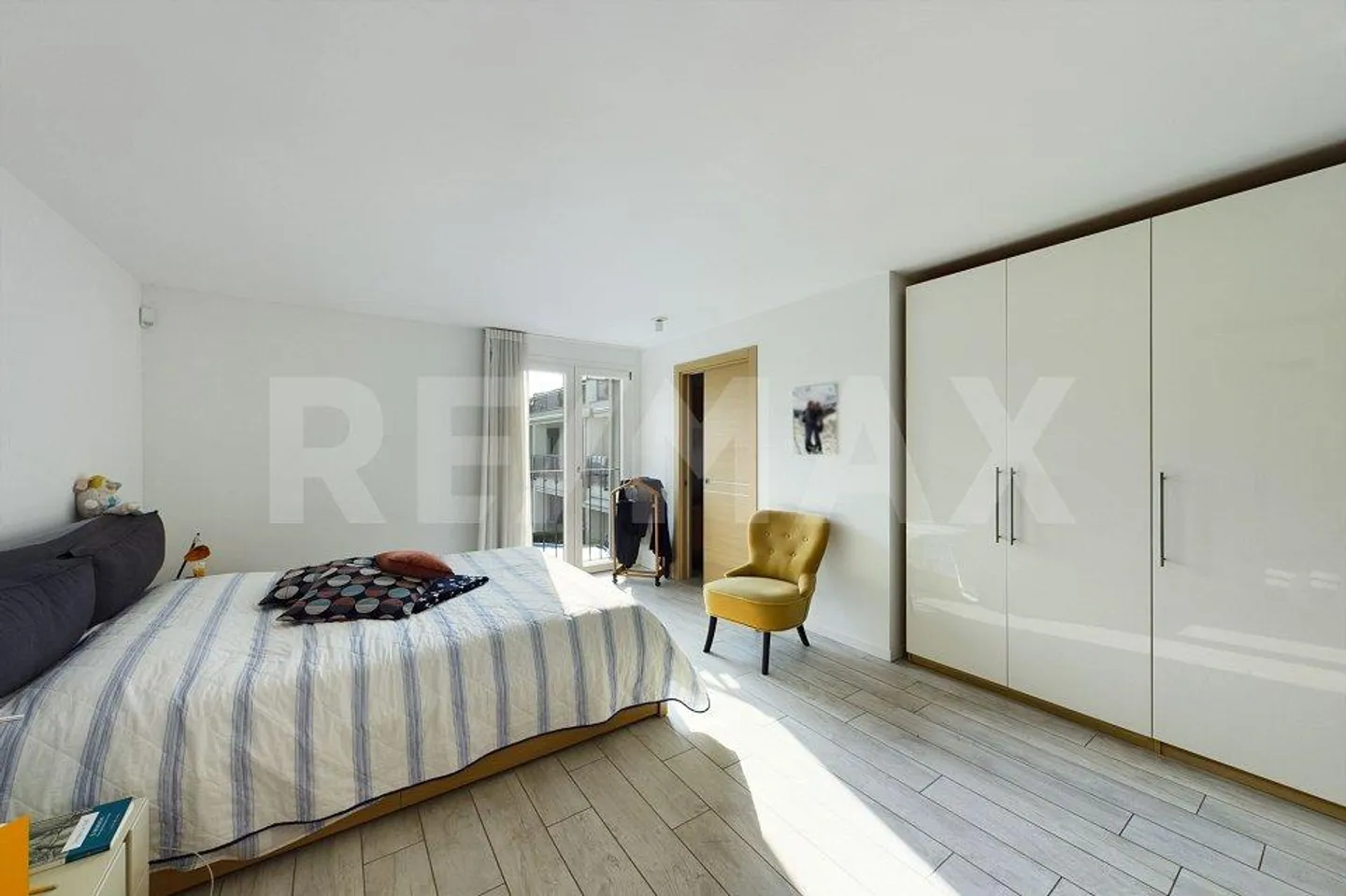 Living in a modern and unique residential complex - Photo 13 of 13