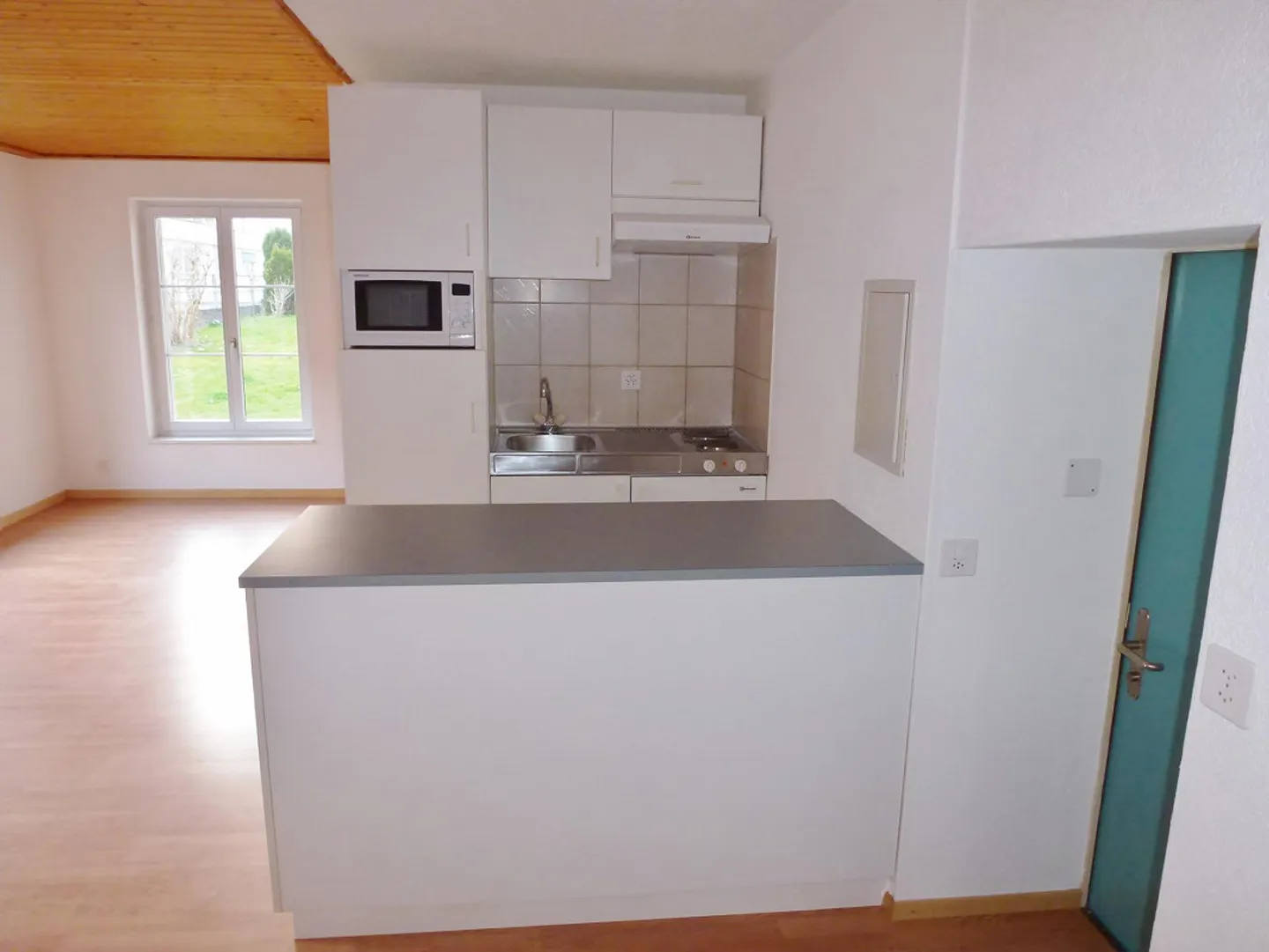 Appartamento accogliente con 2 camere, ideale per singoli - Foto 2 di 12