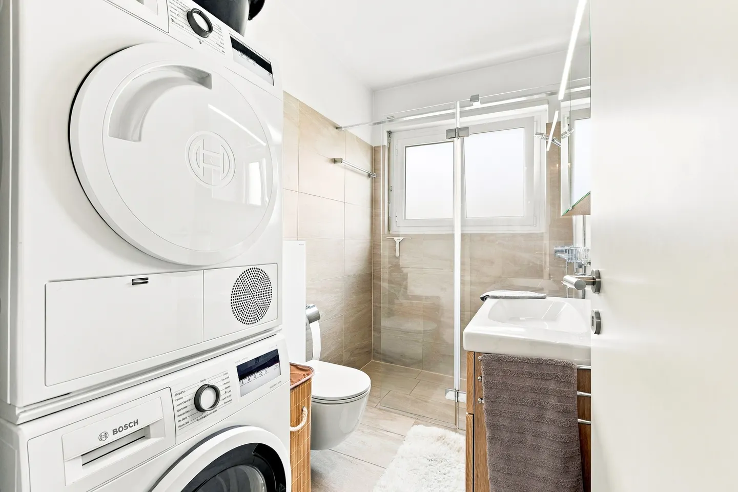 Modern Apartment in Quartino - Photo 5 of 7