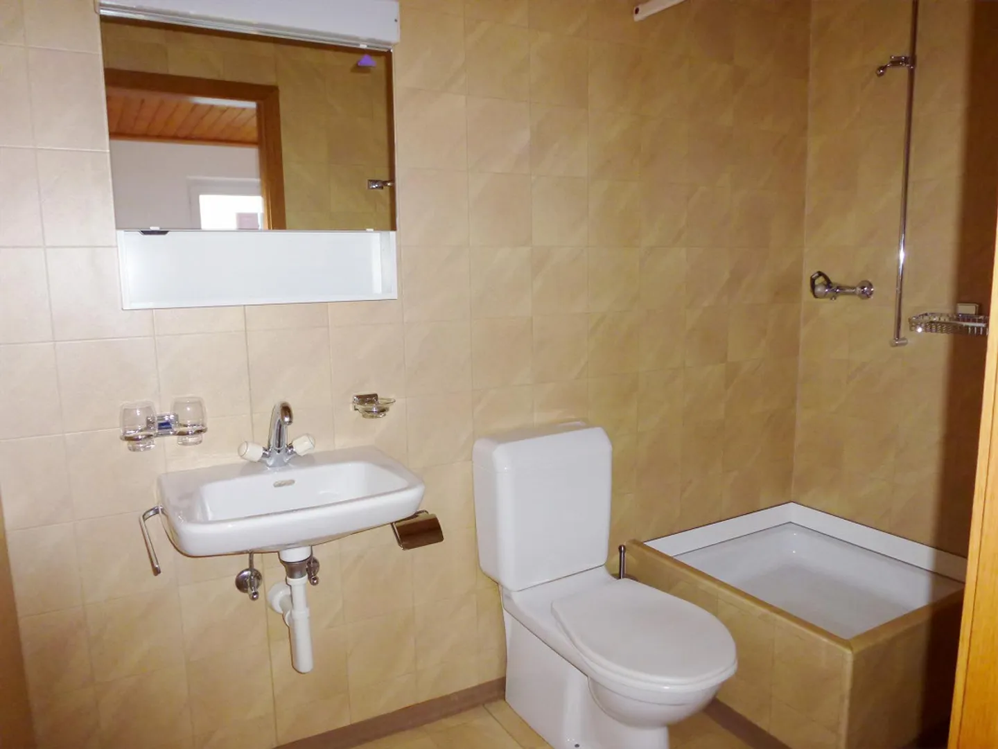 Appartamento accogliente con 2 camere, ideale per singoli - Foto 10 di 12
