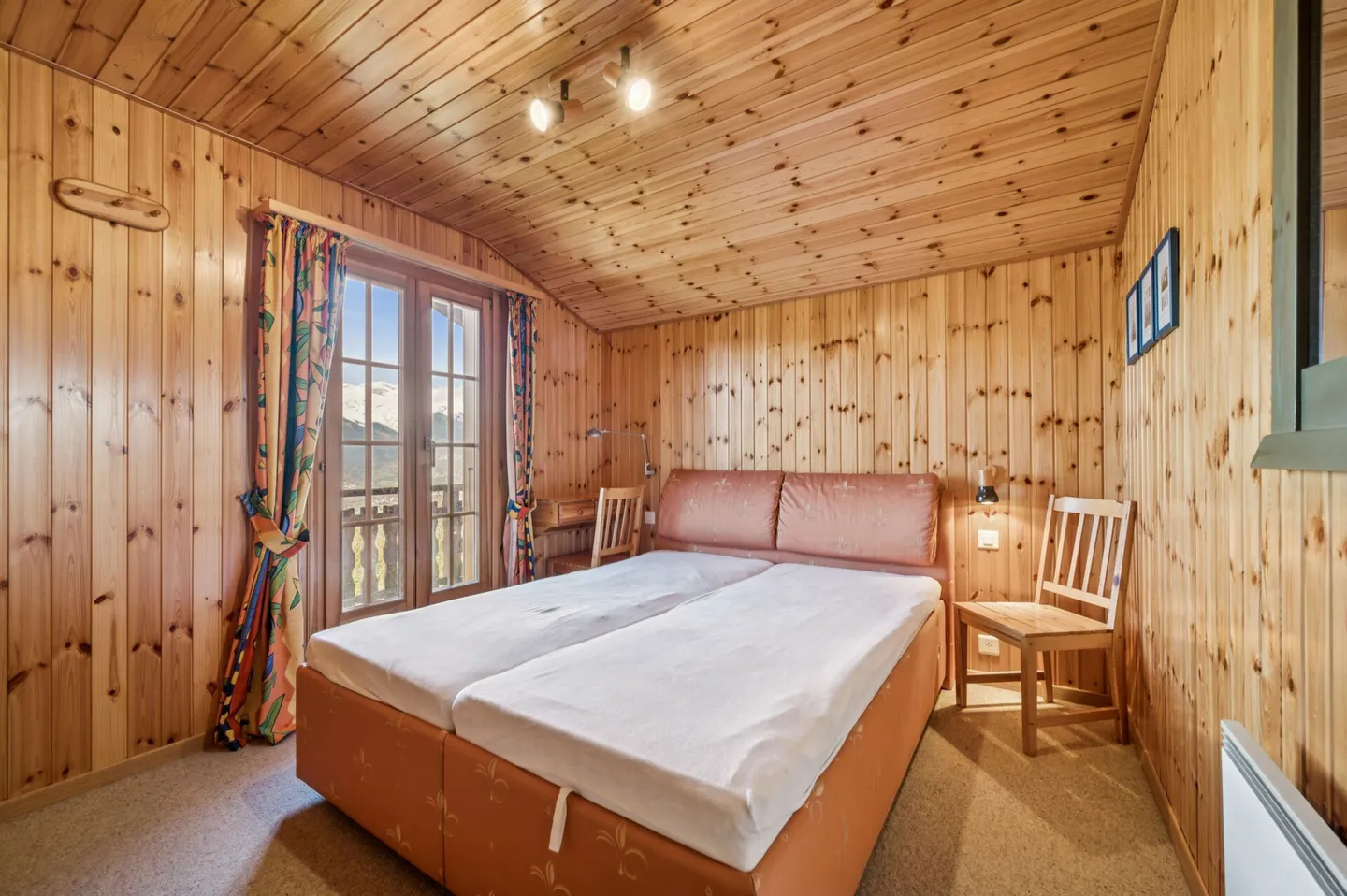 4.5-Room Chalet with Dependence and Panoramic View over the Valais Mountains - Photo 7 of 13