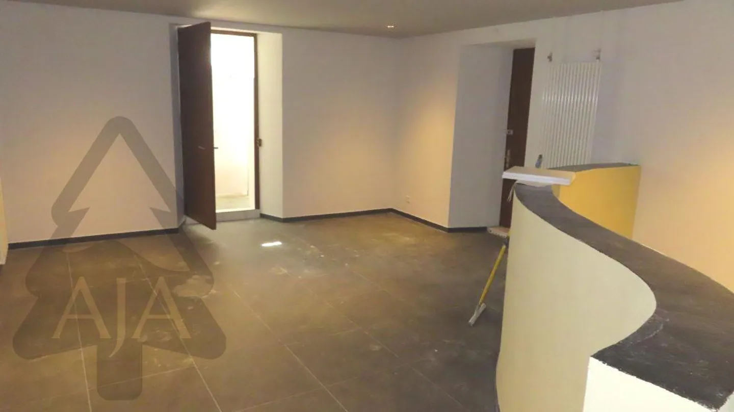 Commercial Building with Restaurant - Photo 6 of 11