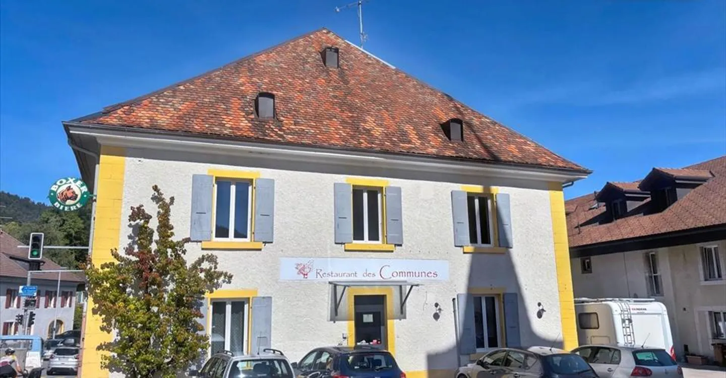 Mixed-use building for rent - Photo 13 of 13