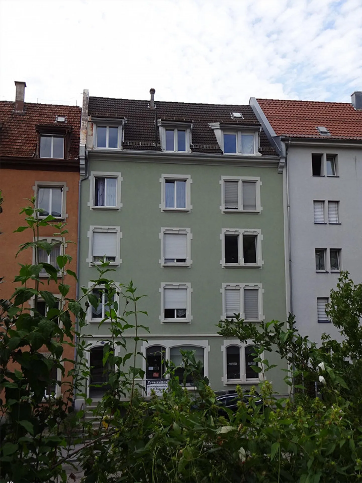 Attractive renovated 2.5 room apartment (near the cantonal hospital) - Photo 1 of 10