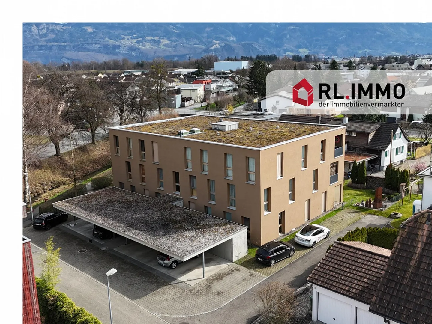 Appartamento di 4,5 stanze con ampio balcone - Foto 1 di 8