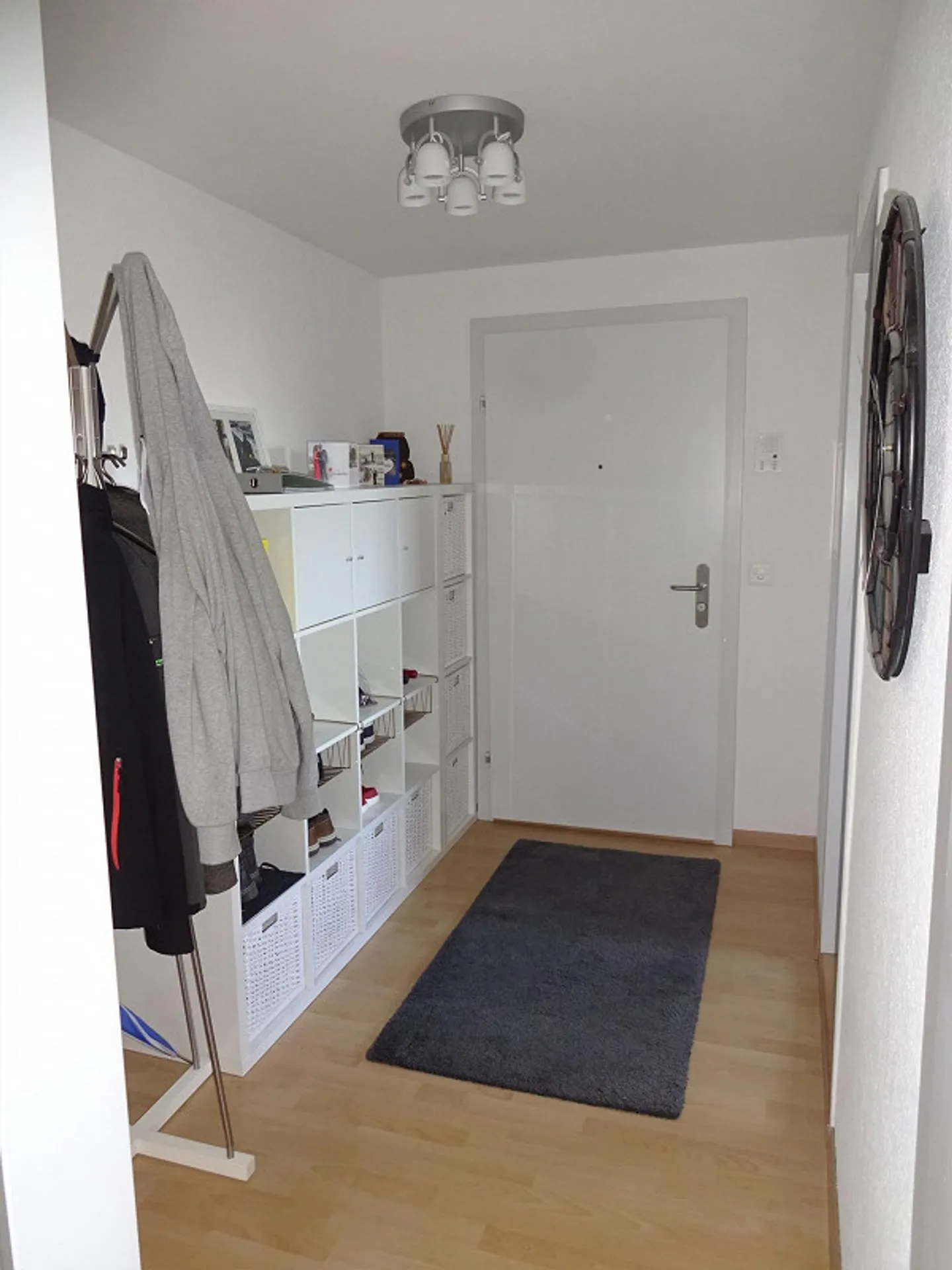 Attractive renovated 2.5 room apartment (near the cantonal hospital) - Photo 2 of 10