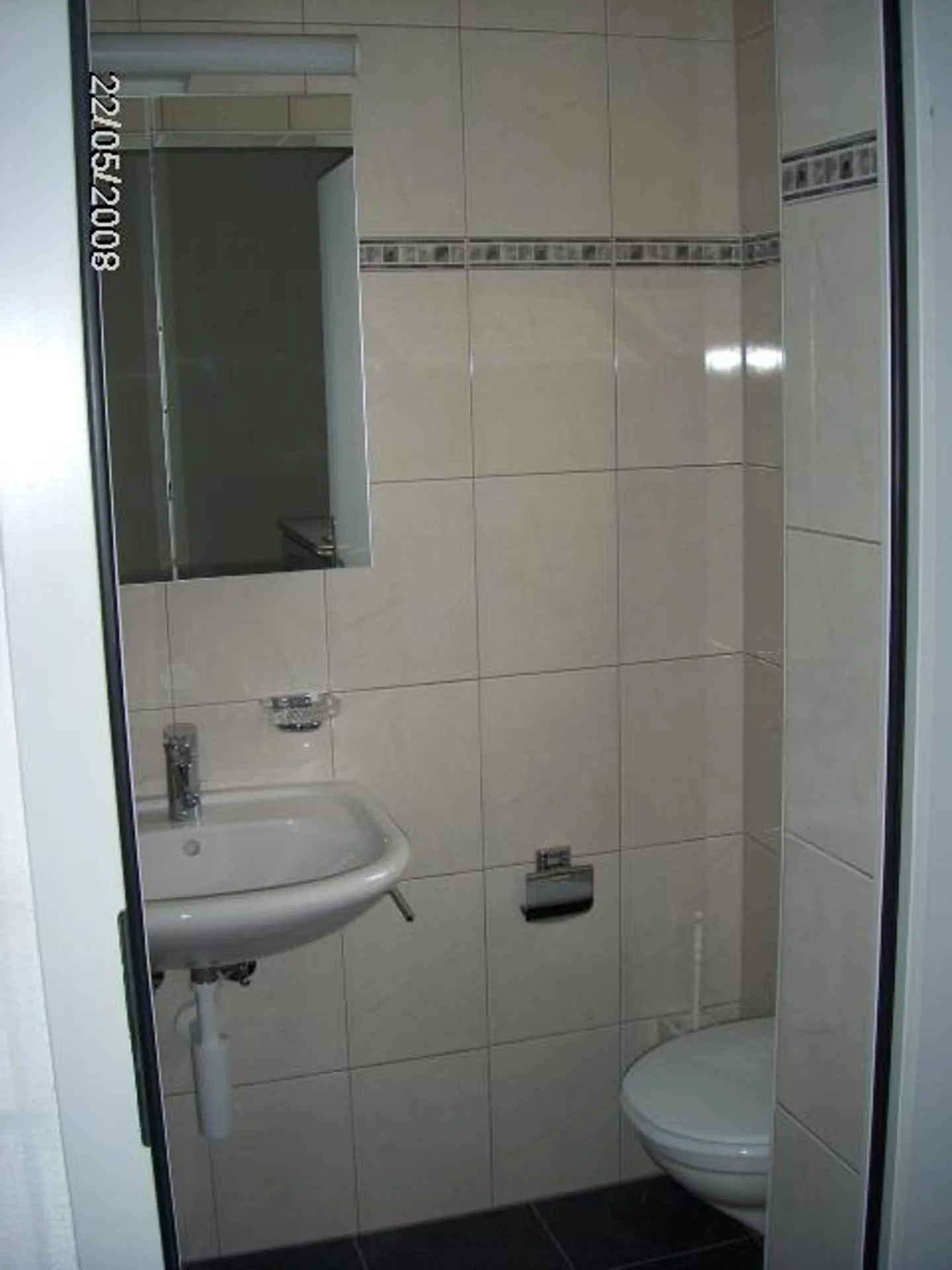 Attractive renovated 2.5 room apartment (near the cantonal hospital) - Photo 7 of 10