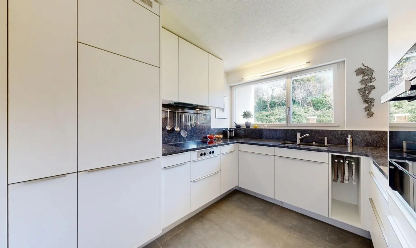 Stylish Home with Panoramic Views - Photo 10 of 11