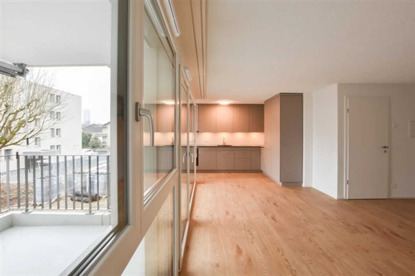 "after complete renovation - the perfect apartment" - Photo 3 of 9