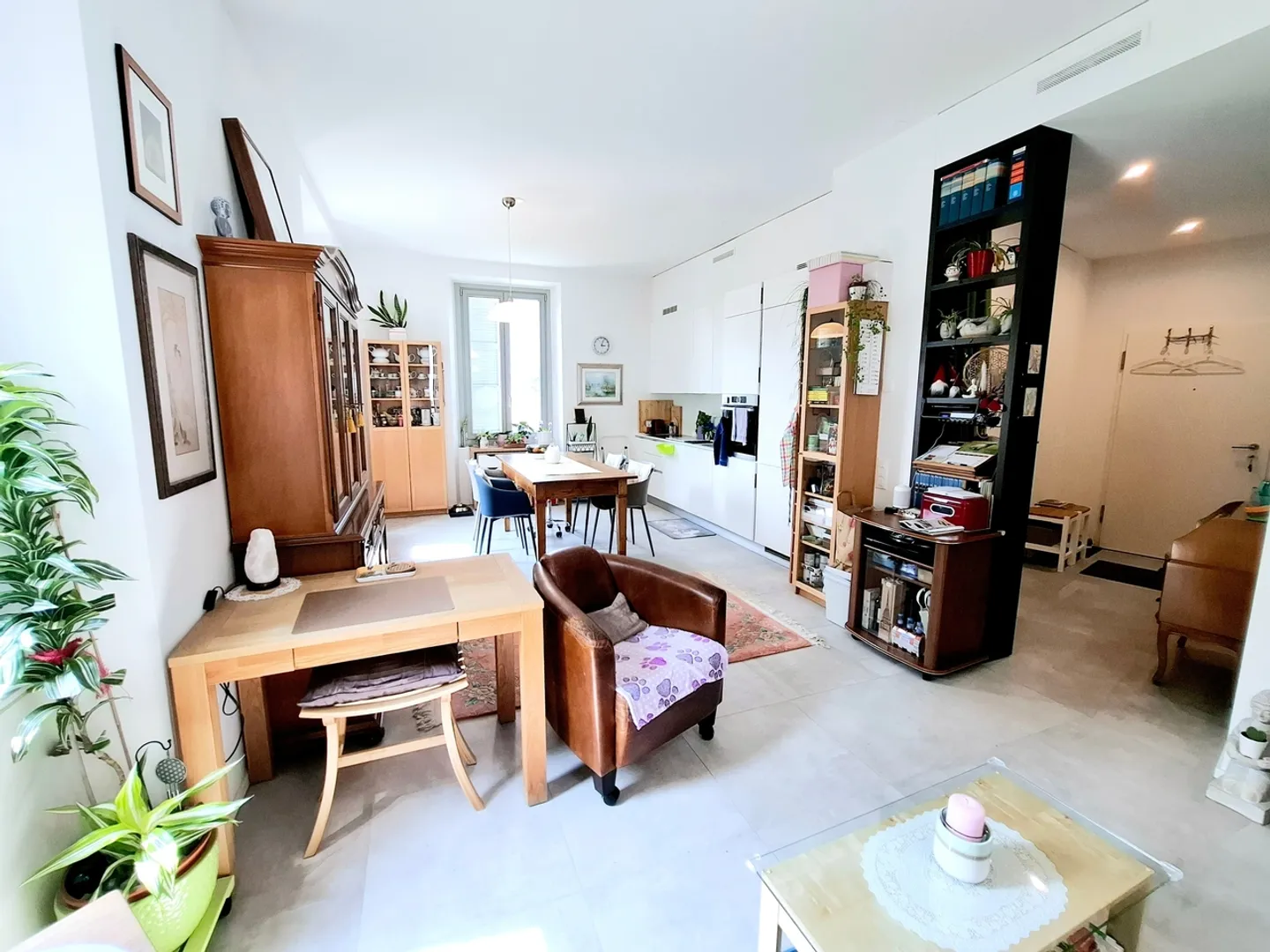 Moderno appartamento cittadino a Bellinzona, TI - Foto 2 di 11