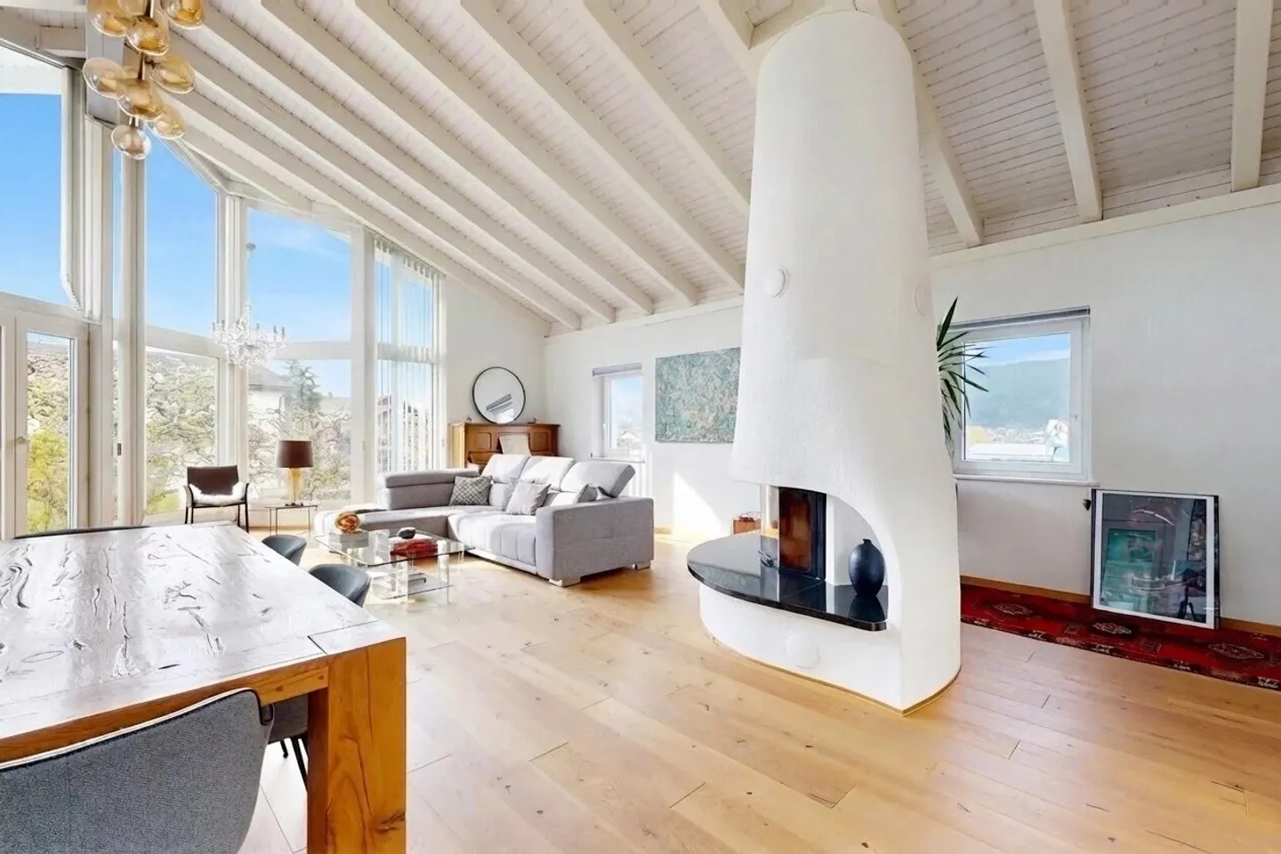 6-room Villa - Photo 2 of 13