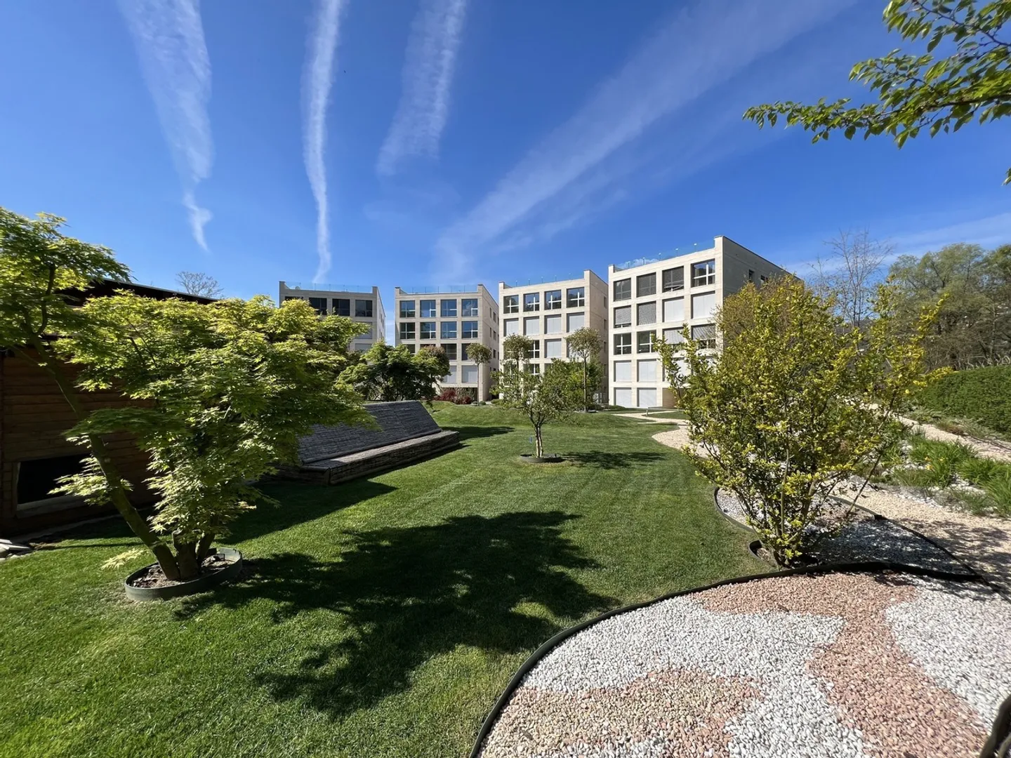 LUGANO-MUZZANO, DIRECTEMENT AU BORD DU LAC APPARTEMENT 2.5 CHAMBRES AVEC JARDIN - Photo 15 sur 15