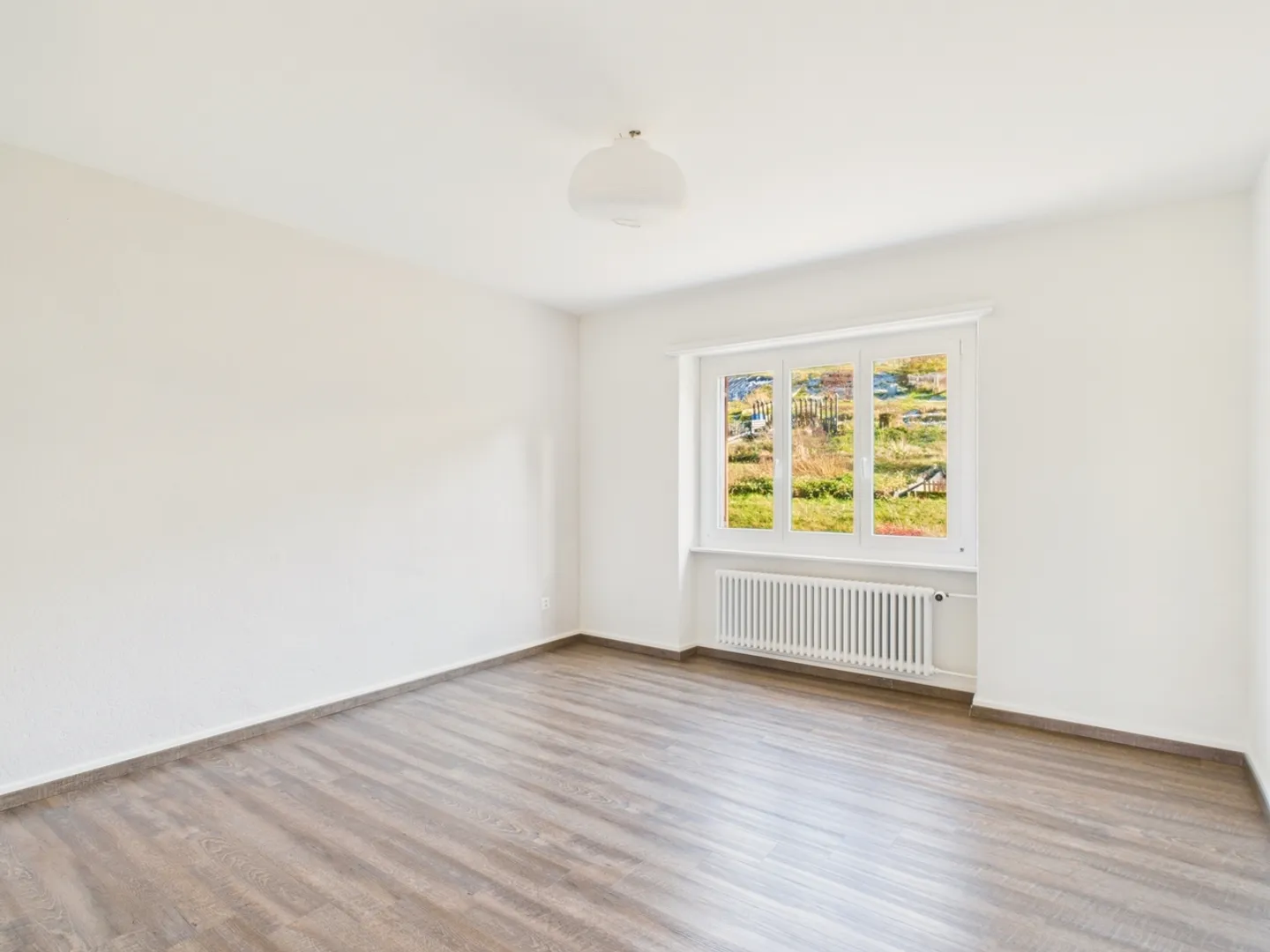 Charmante 3,5-Zimmer-Wohnung mit modernem Touch in Le Locle - Foto 4 von 7